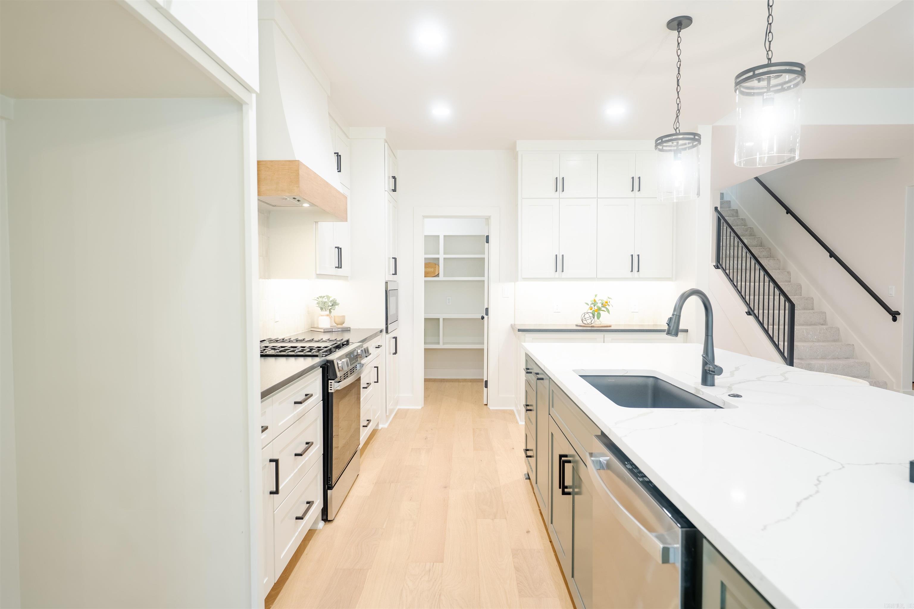 15116 Matterhorn  Maumelle, AR