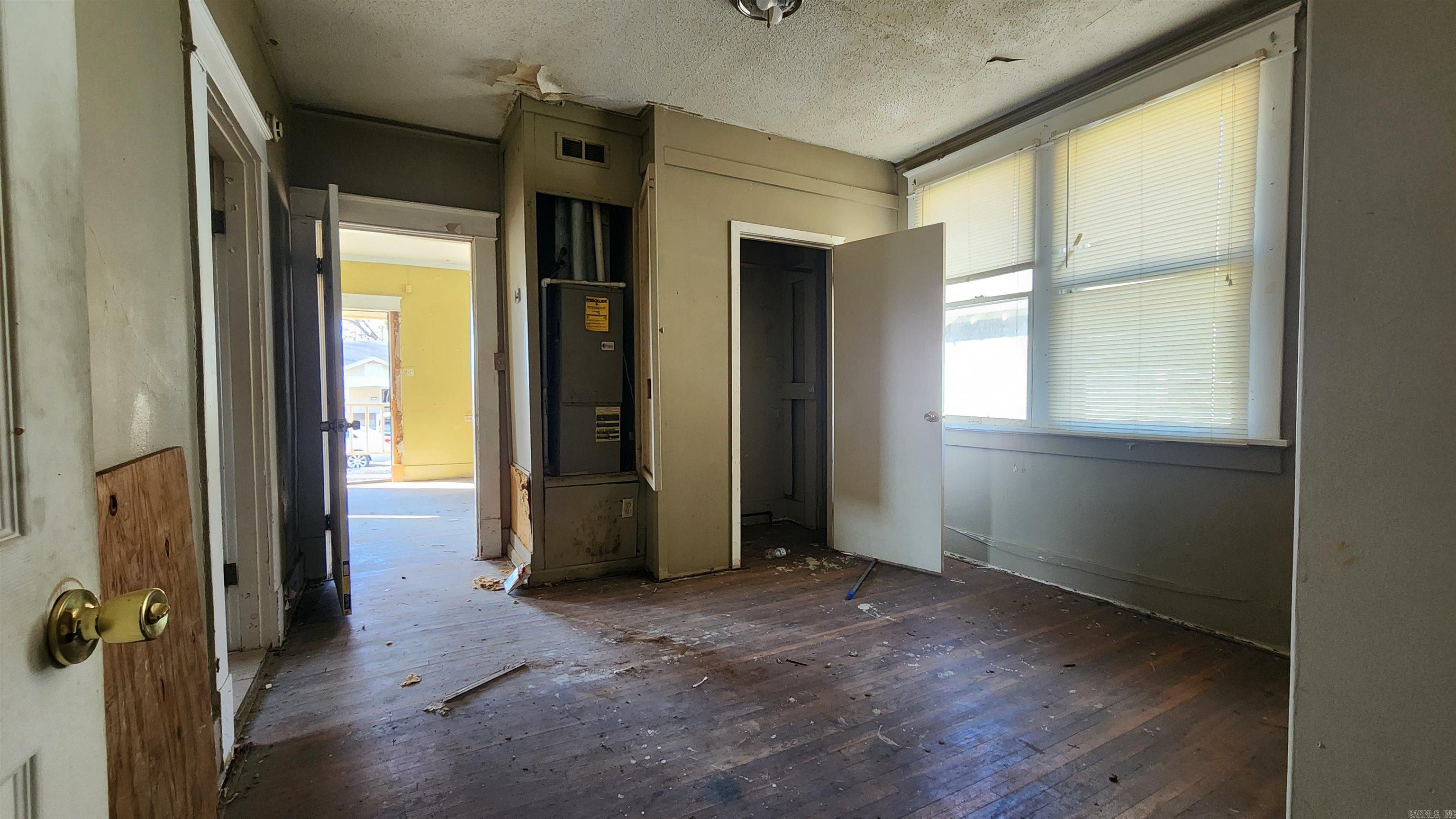 2323 S Valmar  Little Rock, AR