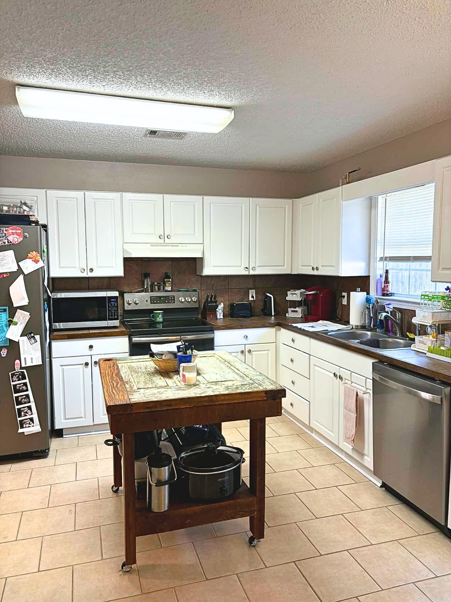 701 Honeysuckle Hills  Redfield, AR