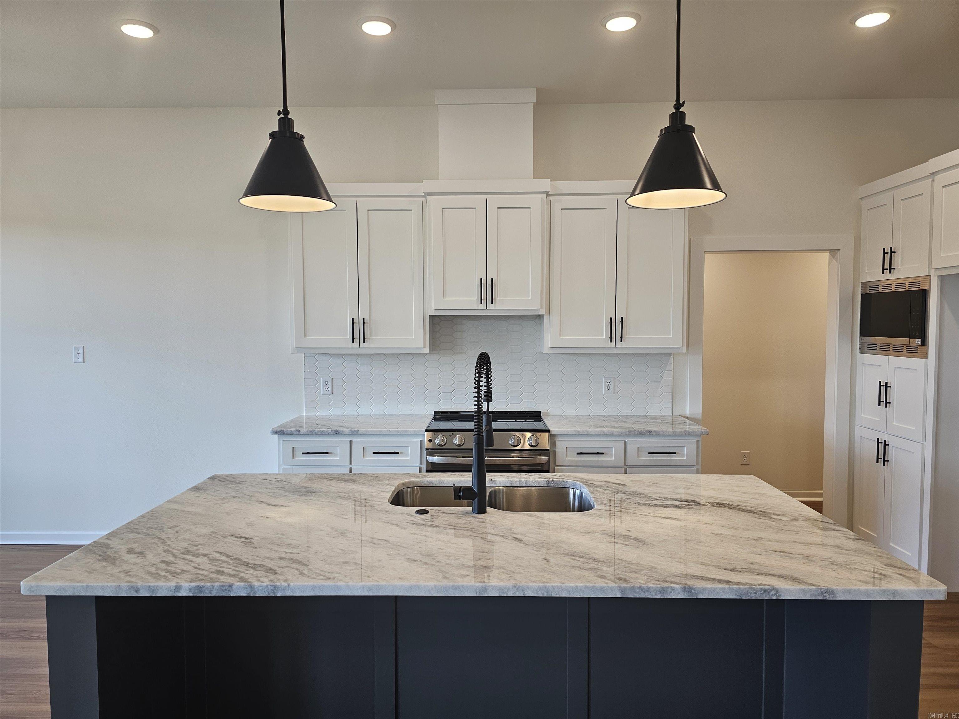 180 Kelton  Hensley, AR