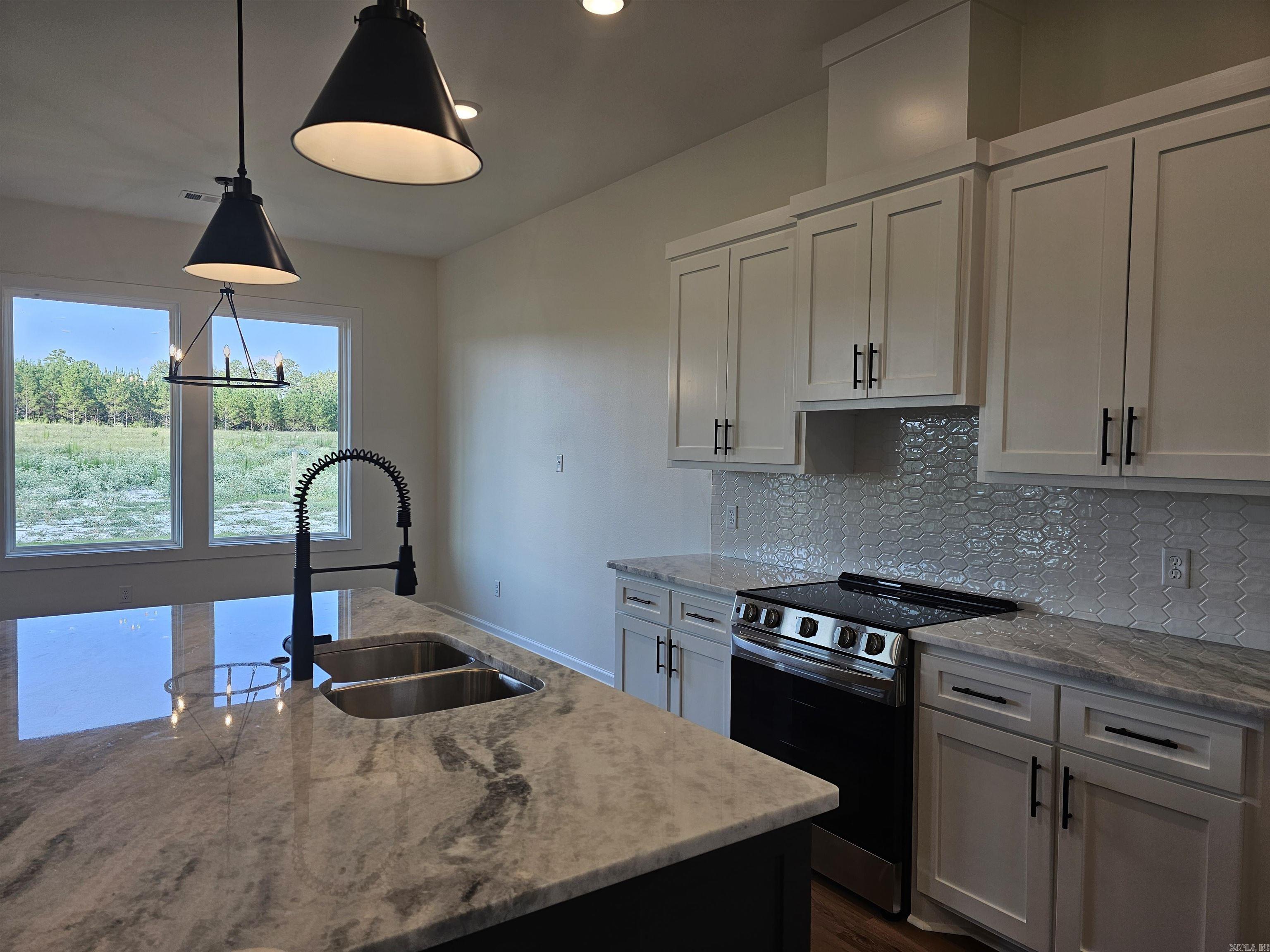 180 Kelton  Hensley, AR