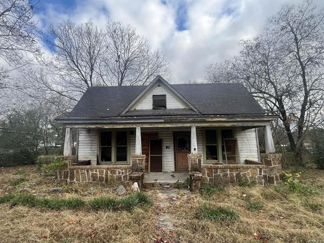 710  Eleventh St.  Mena, AR