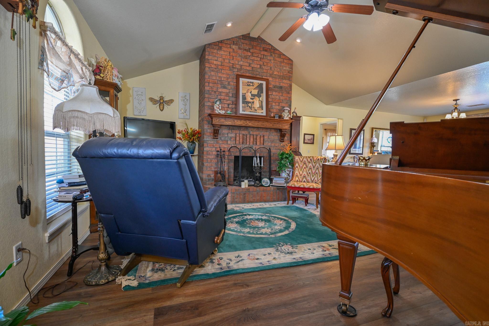 144 Polk Road 39  Mena, AR