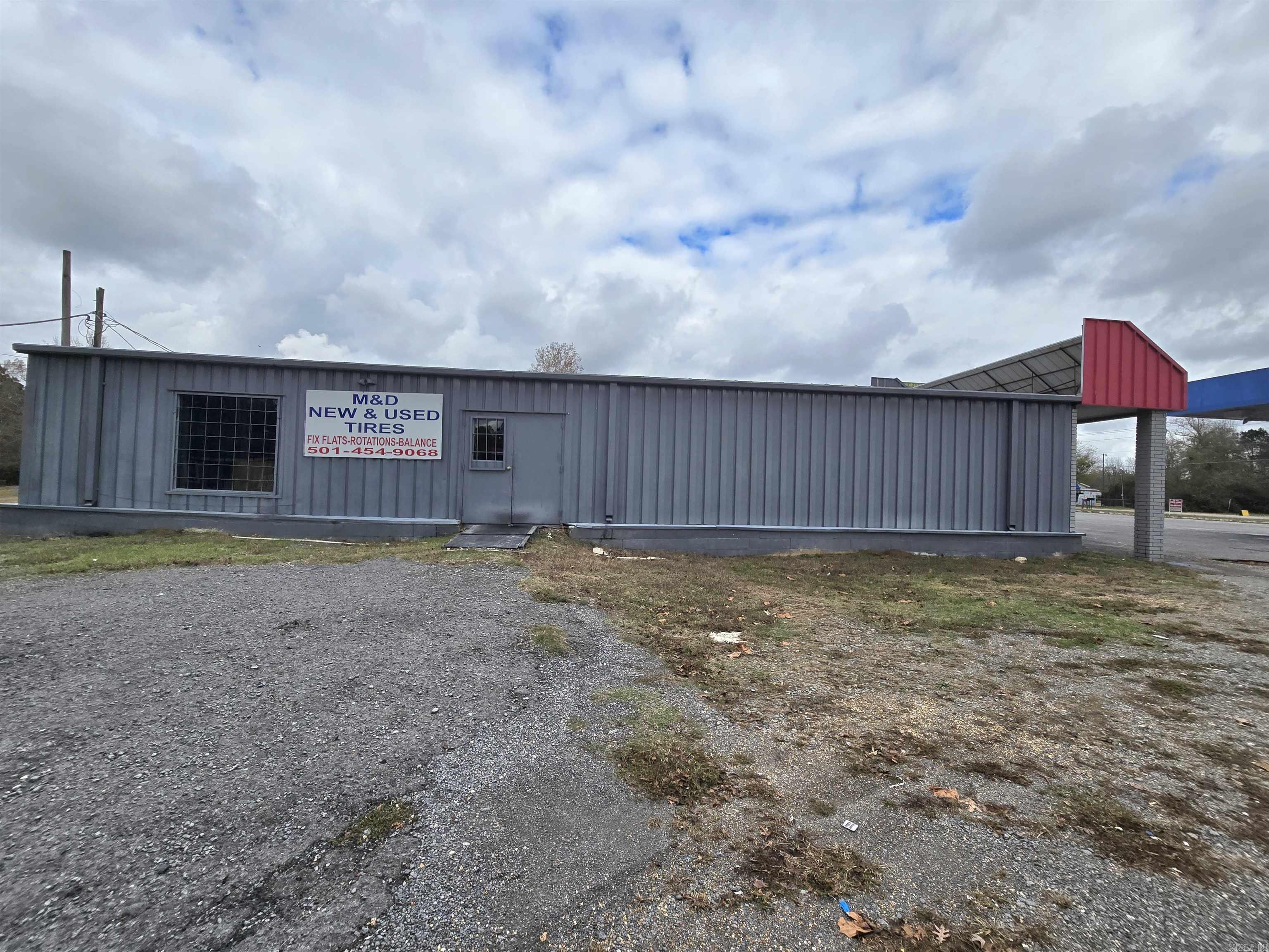 21125 Arch Street  Hensley, AR