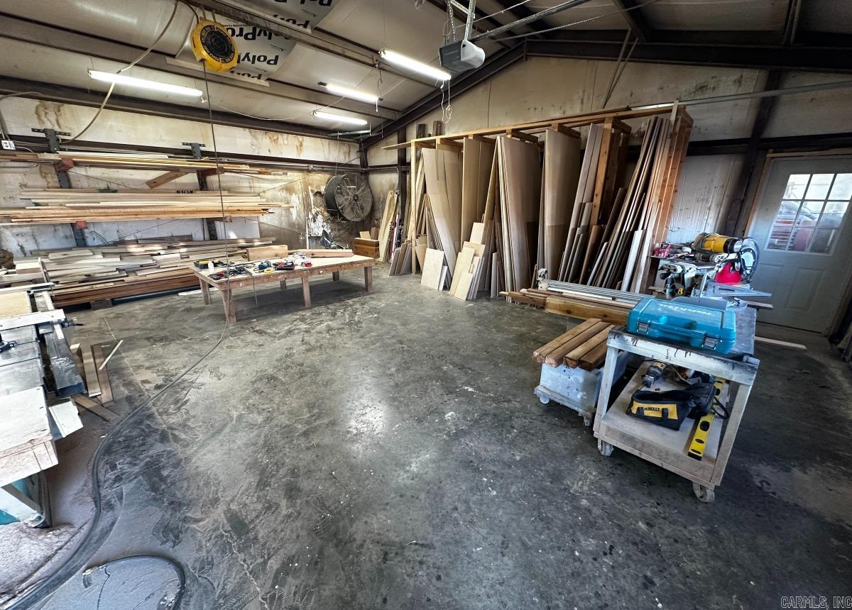 1940 W Main  Mountain View, AR