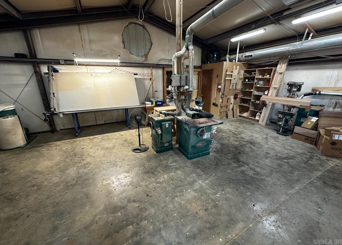 1940 W Main  Mountain View, AR