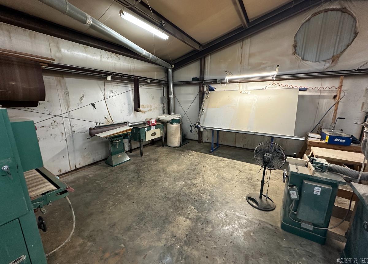 1940 W Main  Mountain View, AR