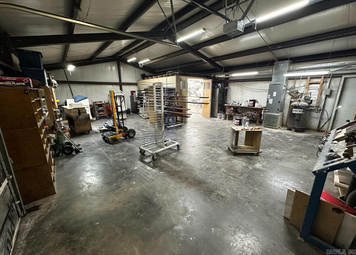 1940 W Main  Mountain View, AR