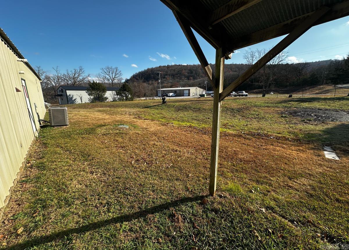 1940 W Main  Mountain View, AR