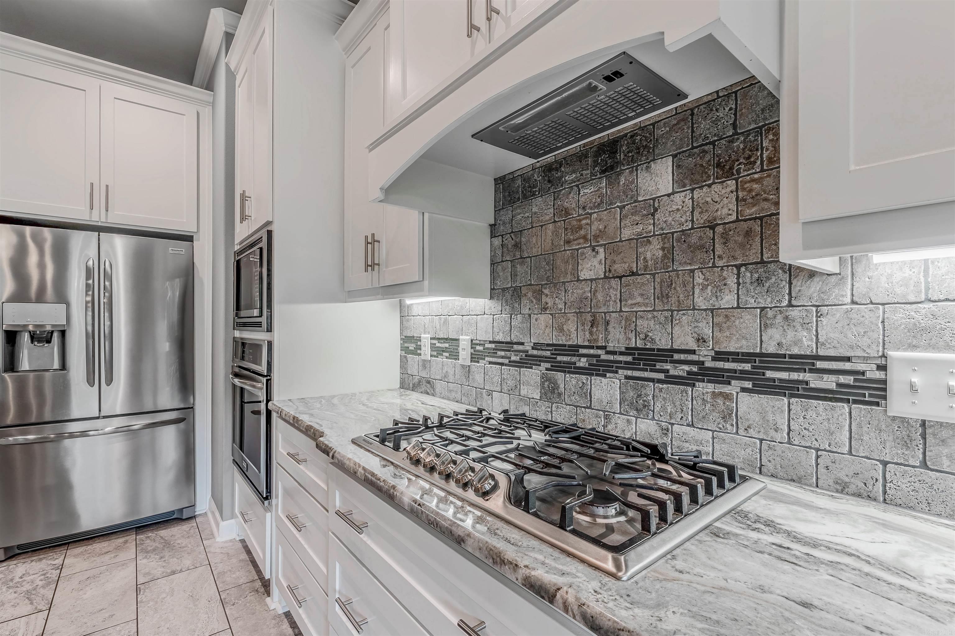 66 Oakbrooke Drive  Sherwood, AR