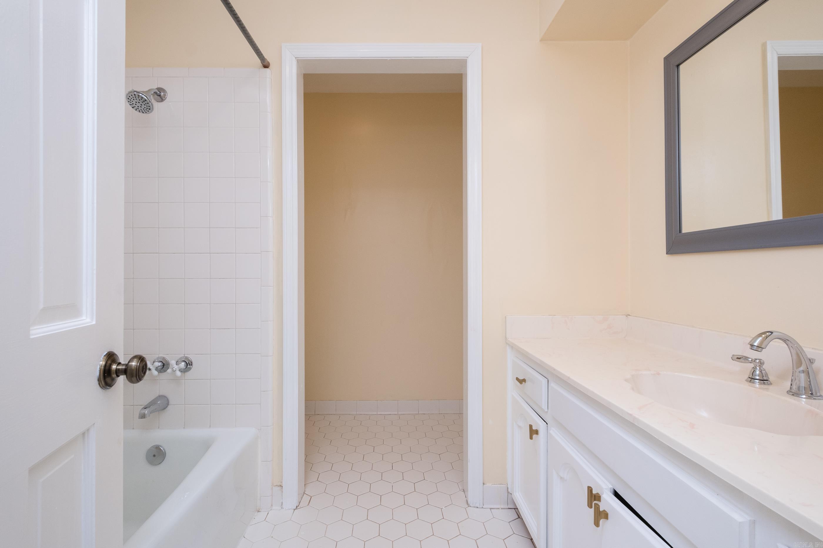 23 Inverness Cir  Little Rock, AR