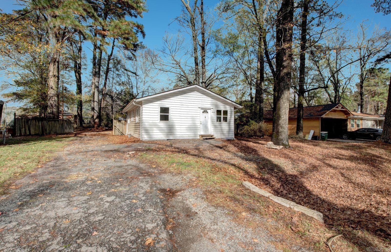 7512 Shady Grove  Little Rock, AR