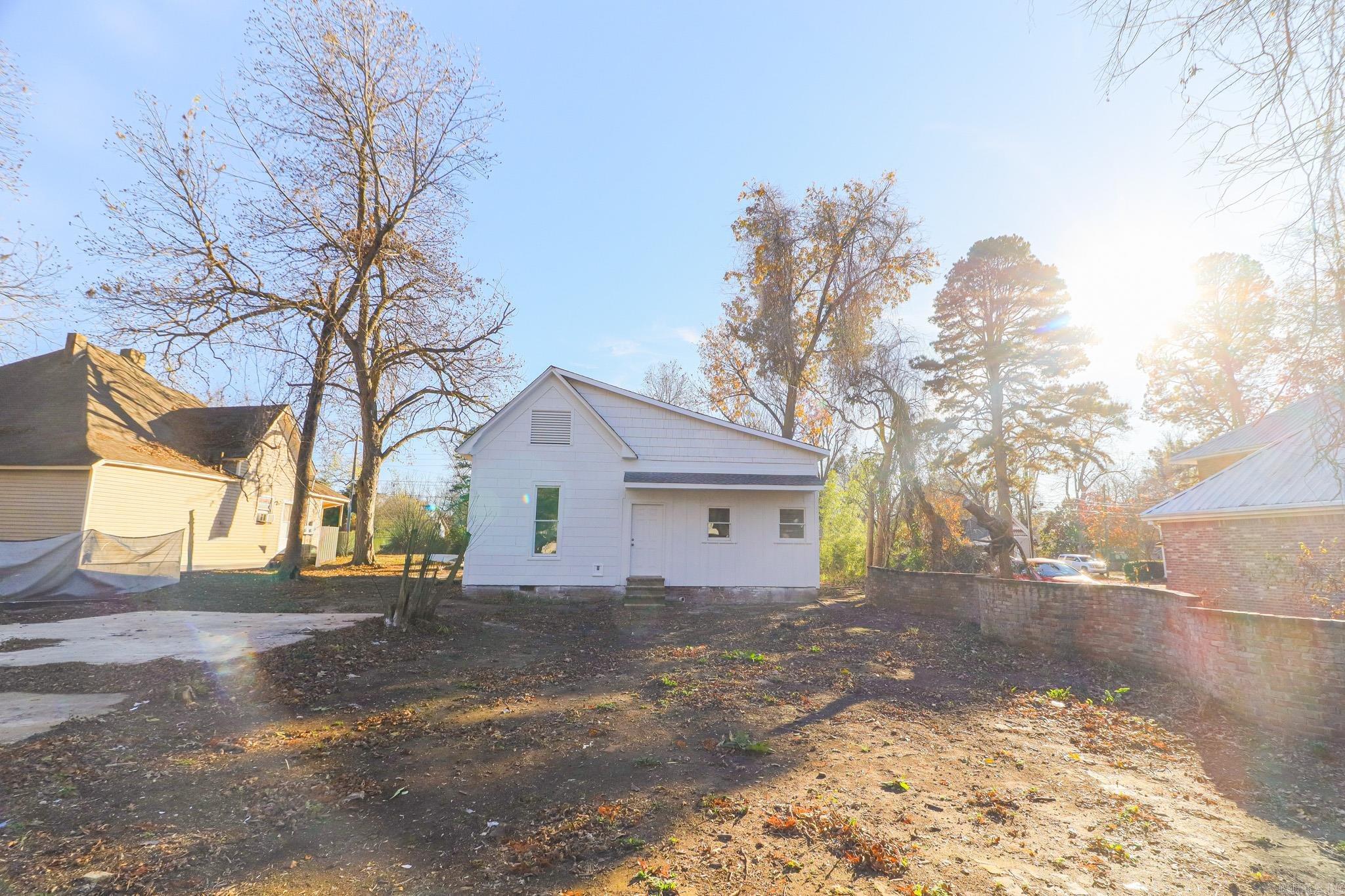 720 W Matthews  Jonesboro, AR