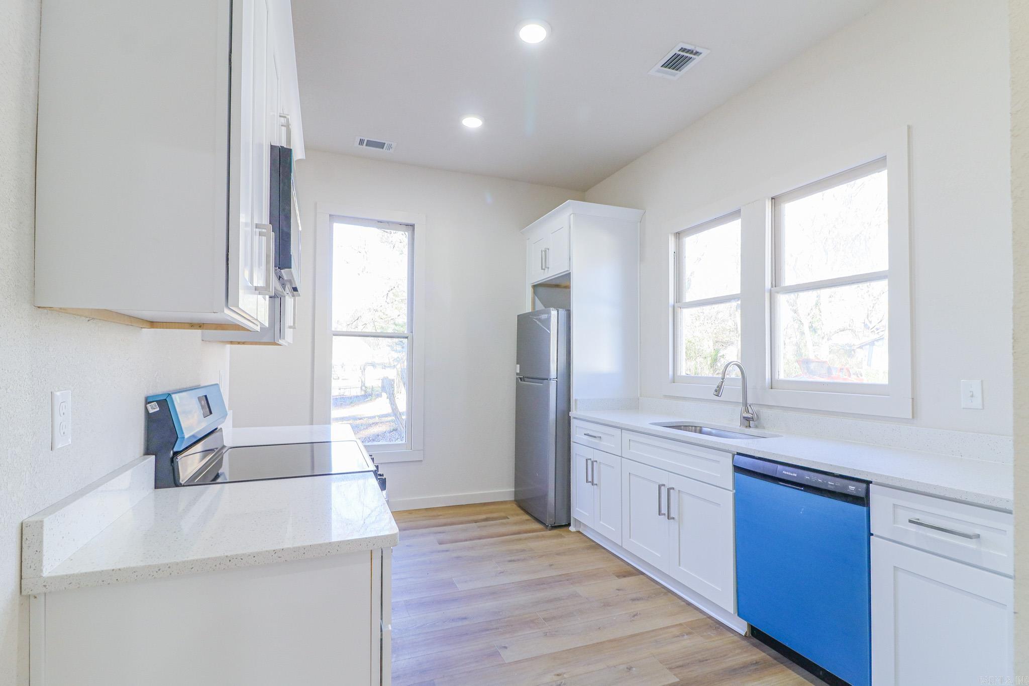 720 W Matthews  Jonesboro, AR