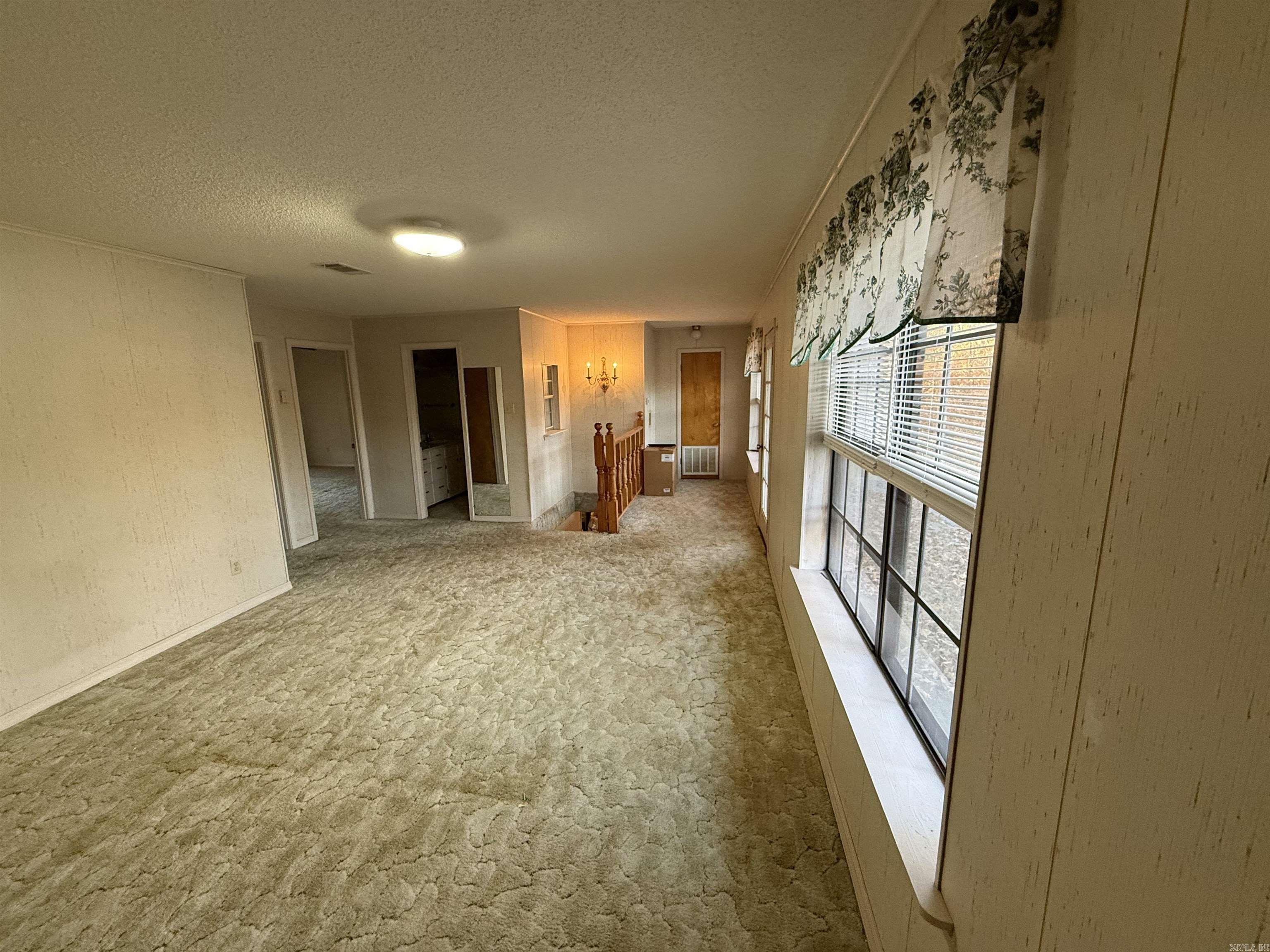 955 Hwy 31  Romance, AR