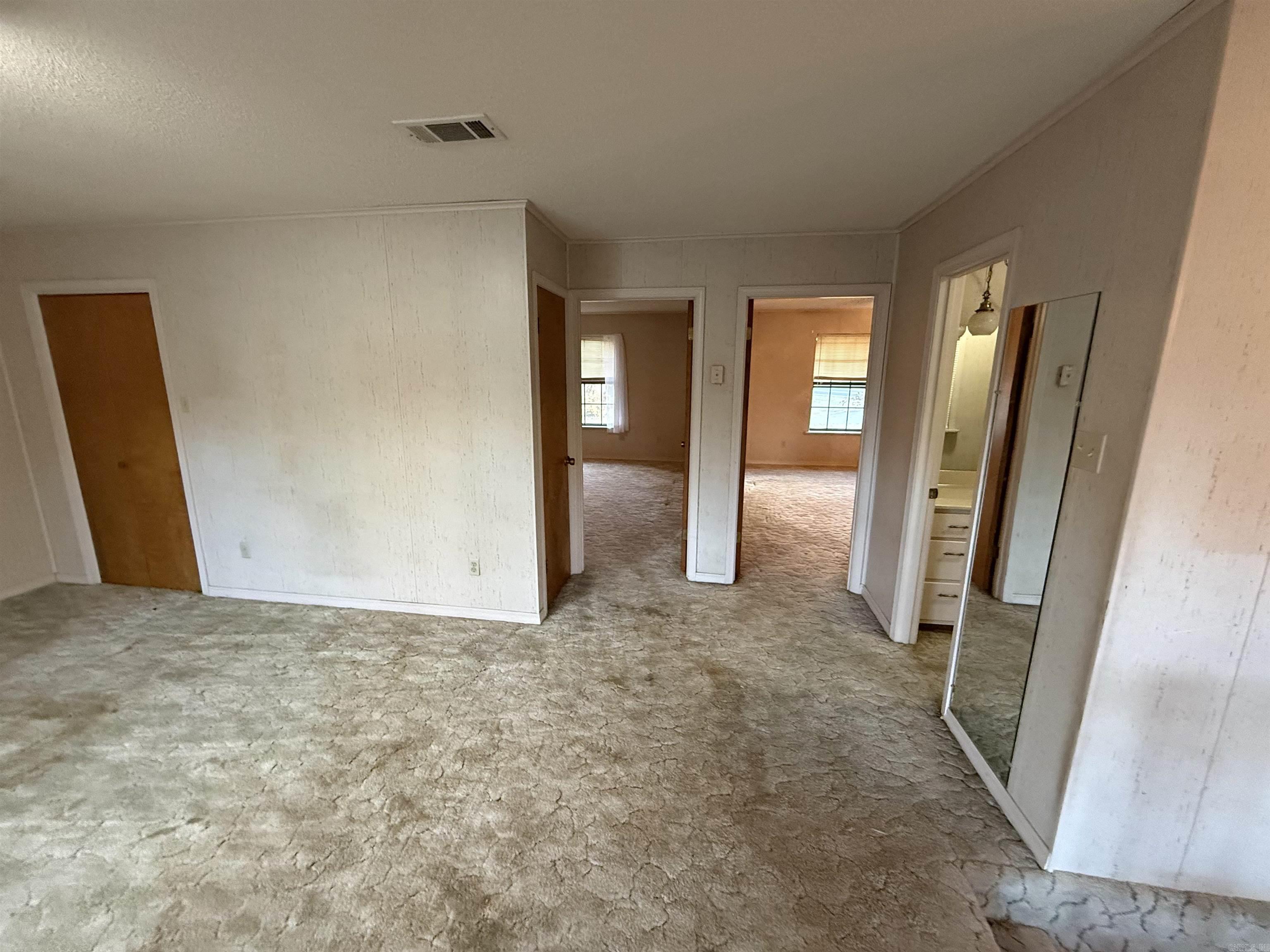 955 Hwy 31  Romance, AR