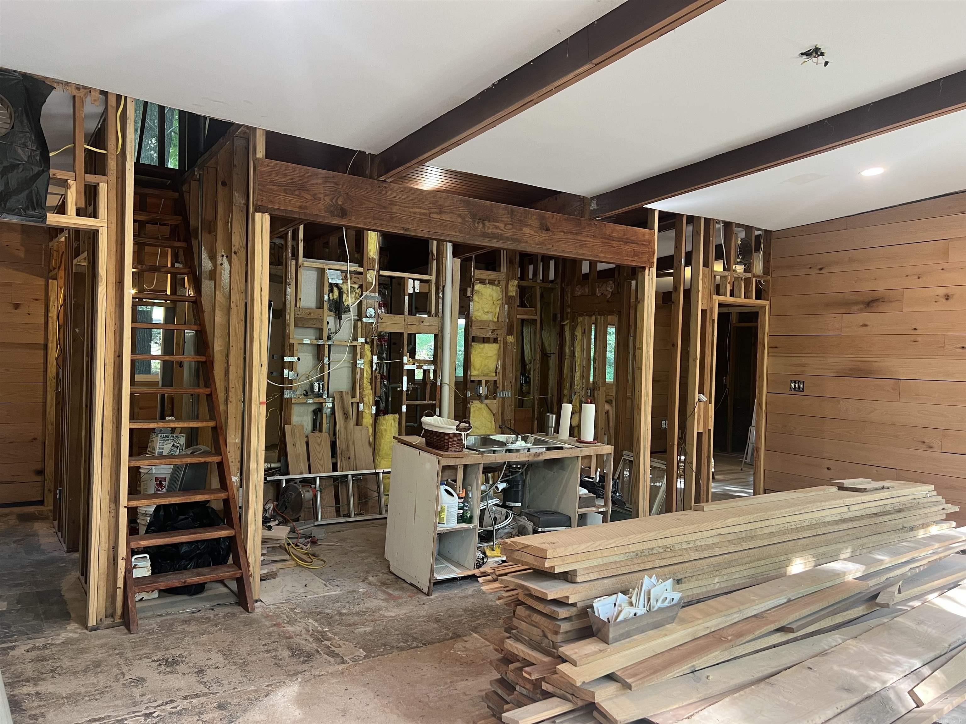 113 Greenwood Road  Fairfield Bay, AR