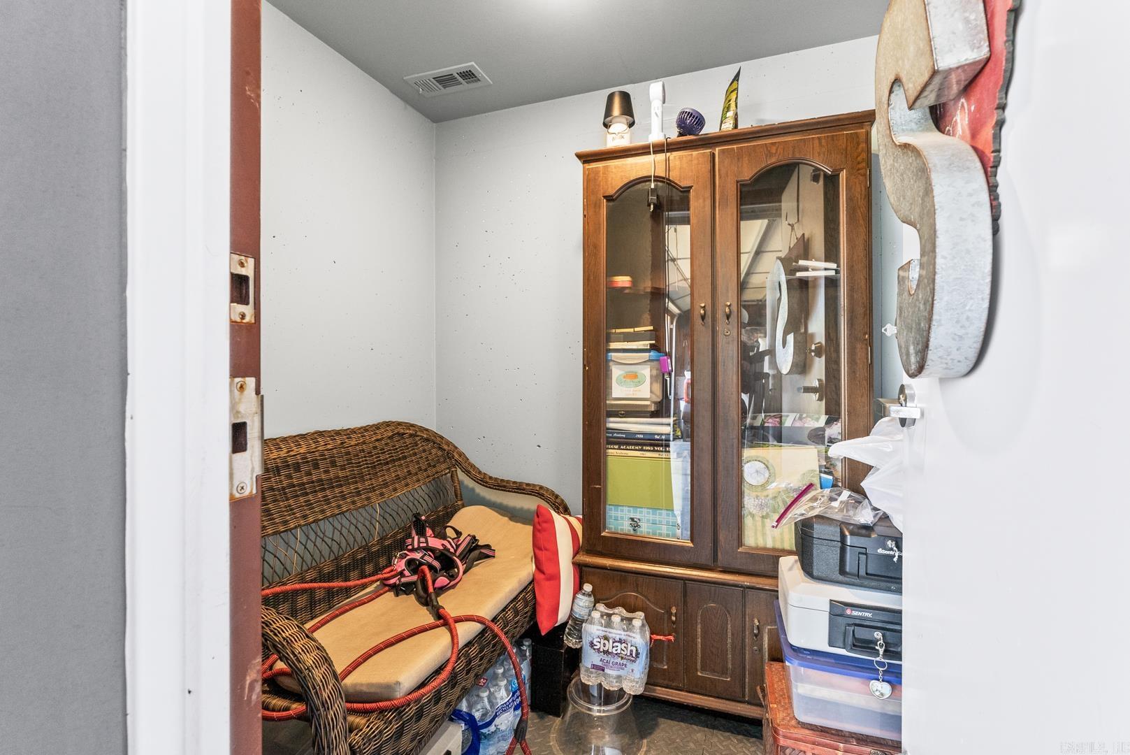 14 River Road Drive West  Mayflower, AR