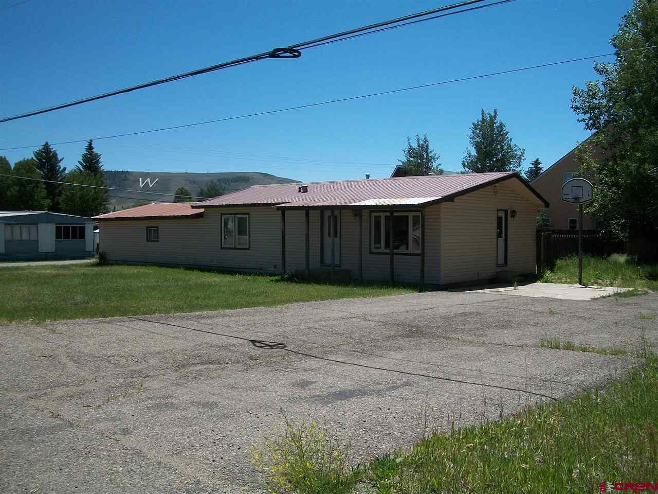 1115 W Tomichi Avenue