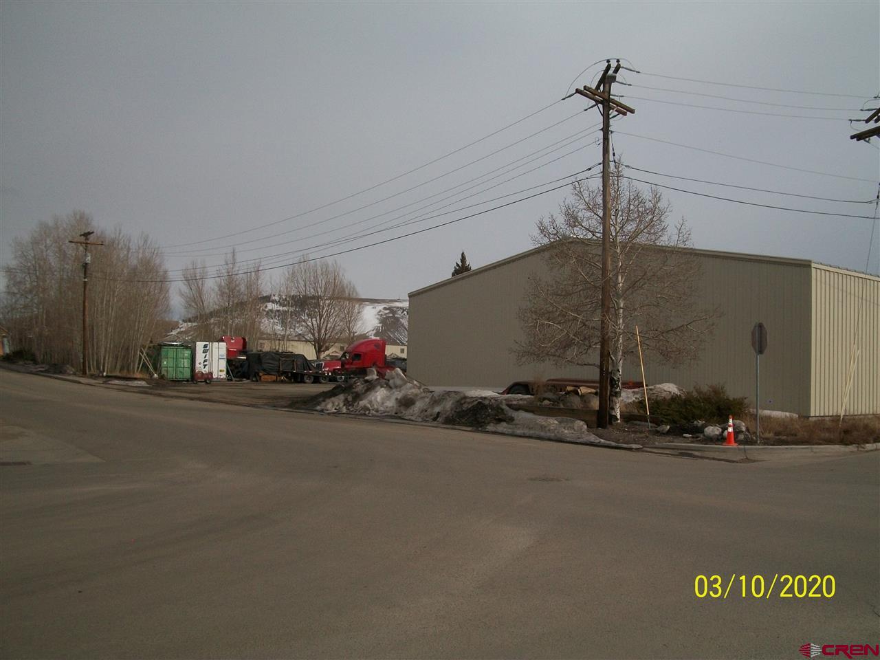 203 W US Highway 50 & 1001 W New York Avenue
