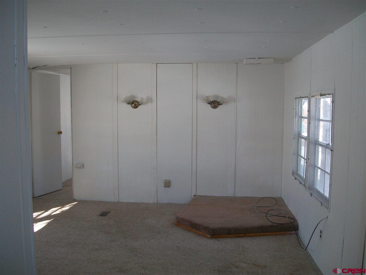 4 Ridge Lane