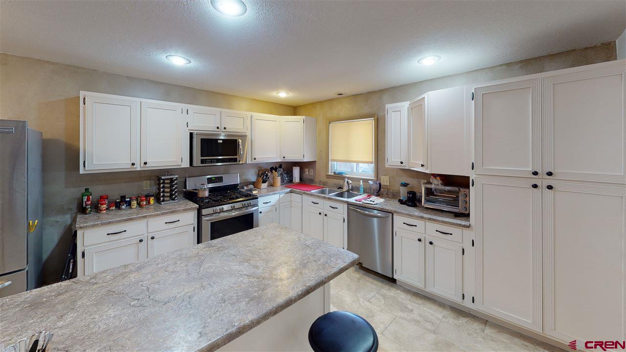 82 El Camino Drive