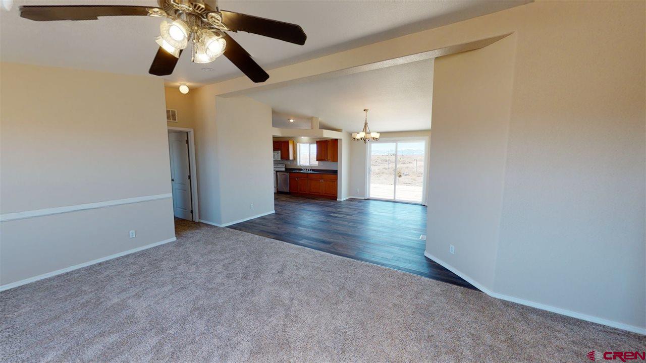 3122 N Road 111