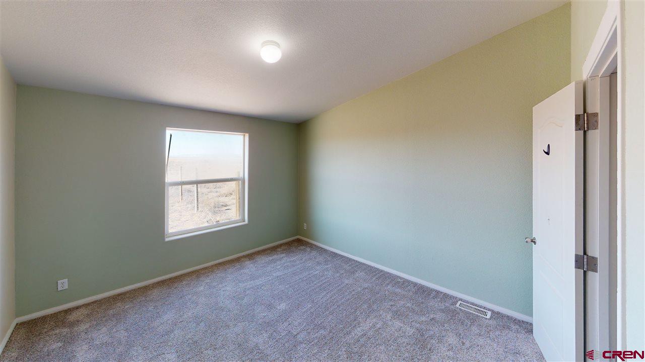 3122 N Road 111