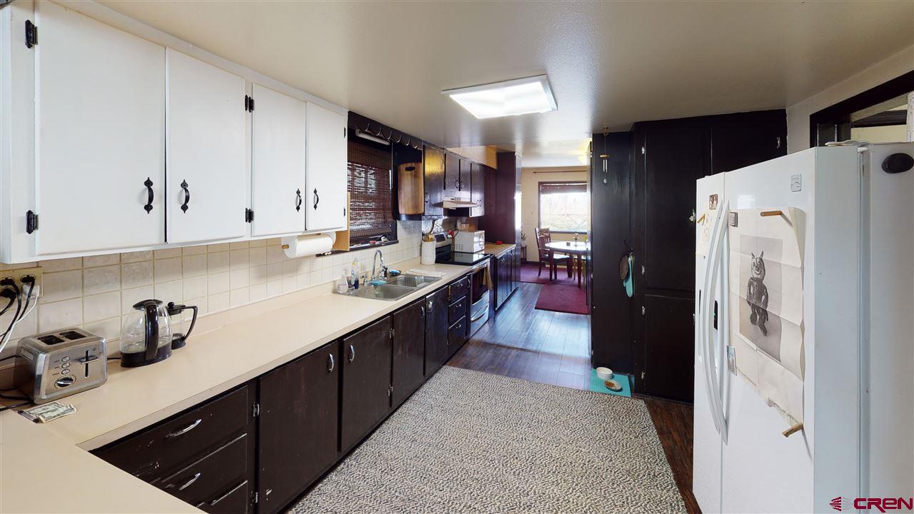 33 Cascade Avenue
