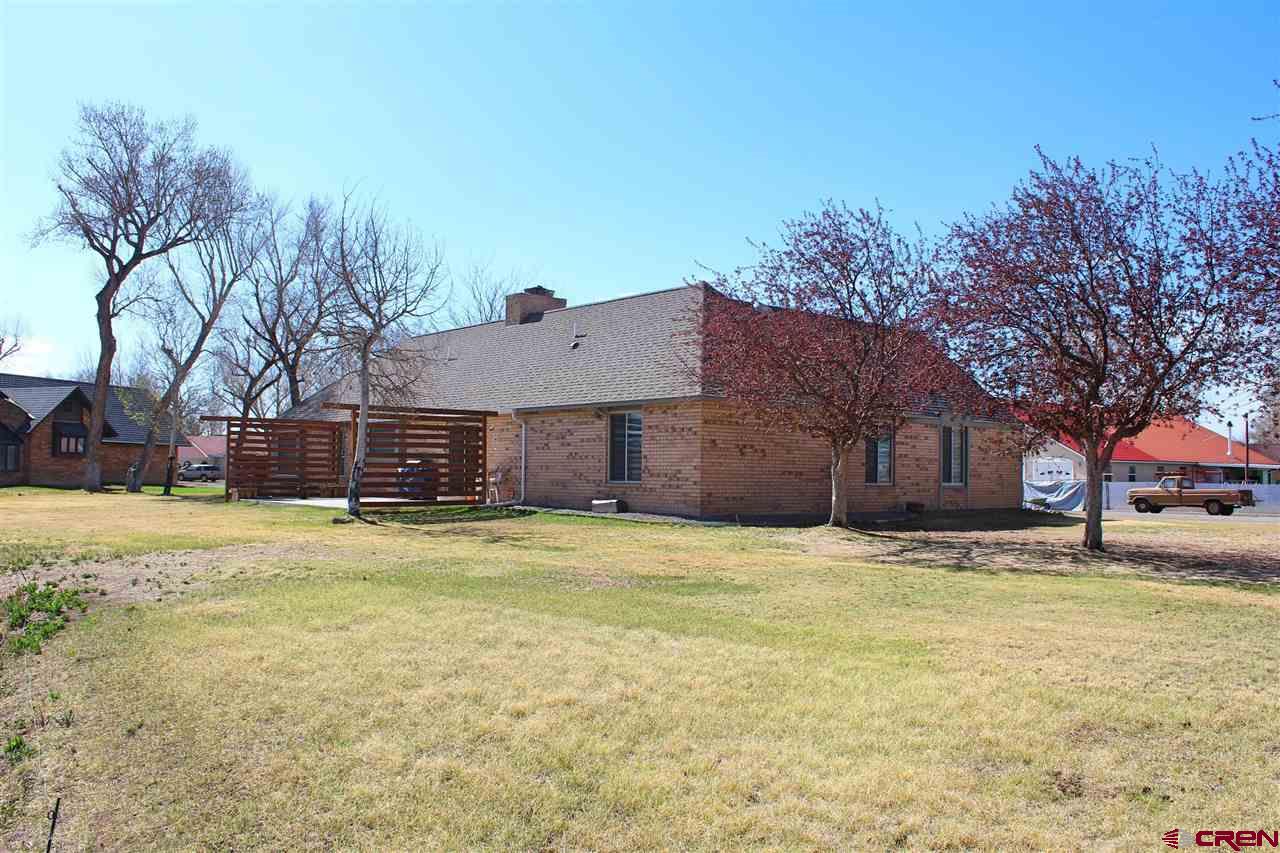 334 Lakewood Drive