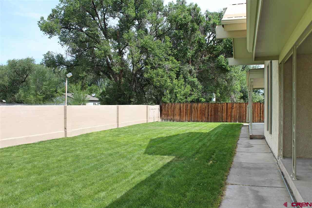 2 Bellwood Drive