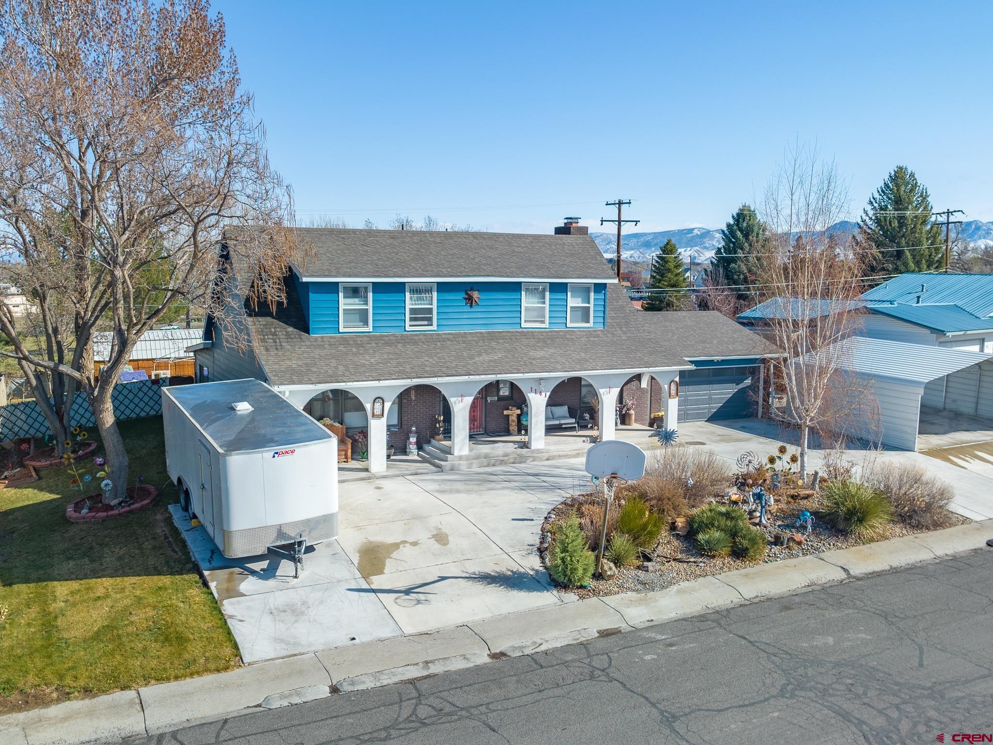 Photo of 1141 Ridge St in Montrose, CO