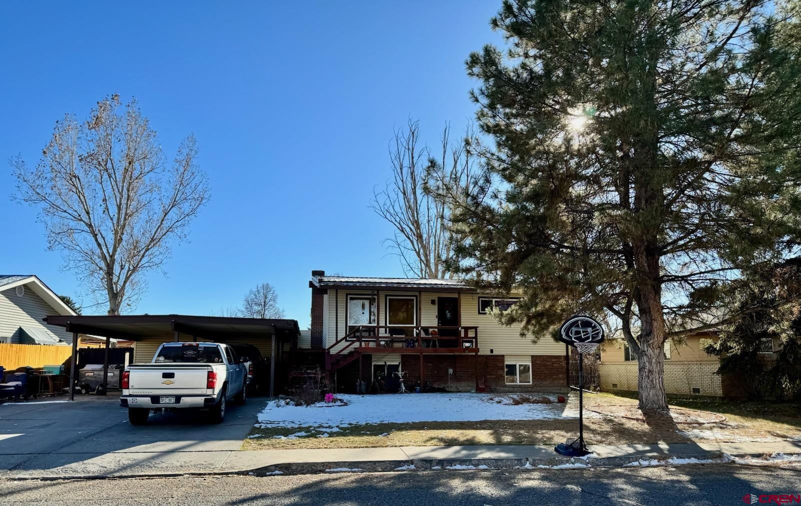 Photo of 2212 Cambridge St in Montrose, CO