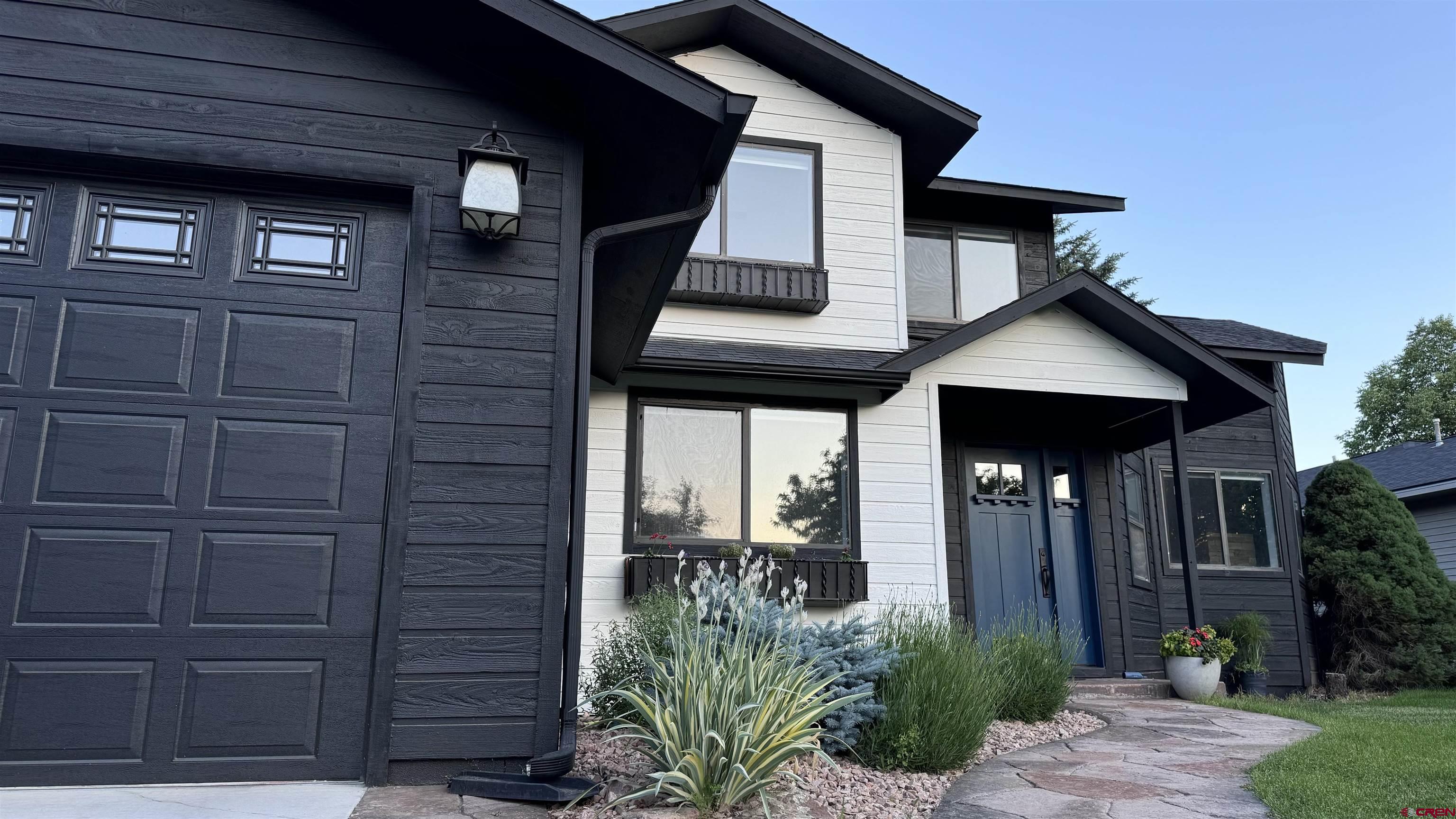 404 Hillcrest Drive