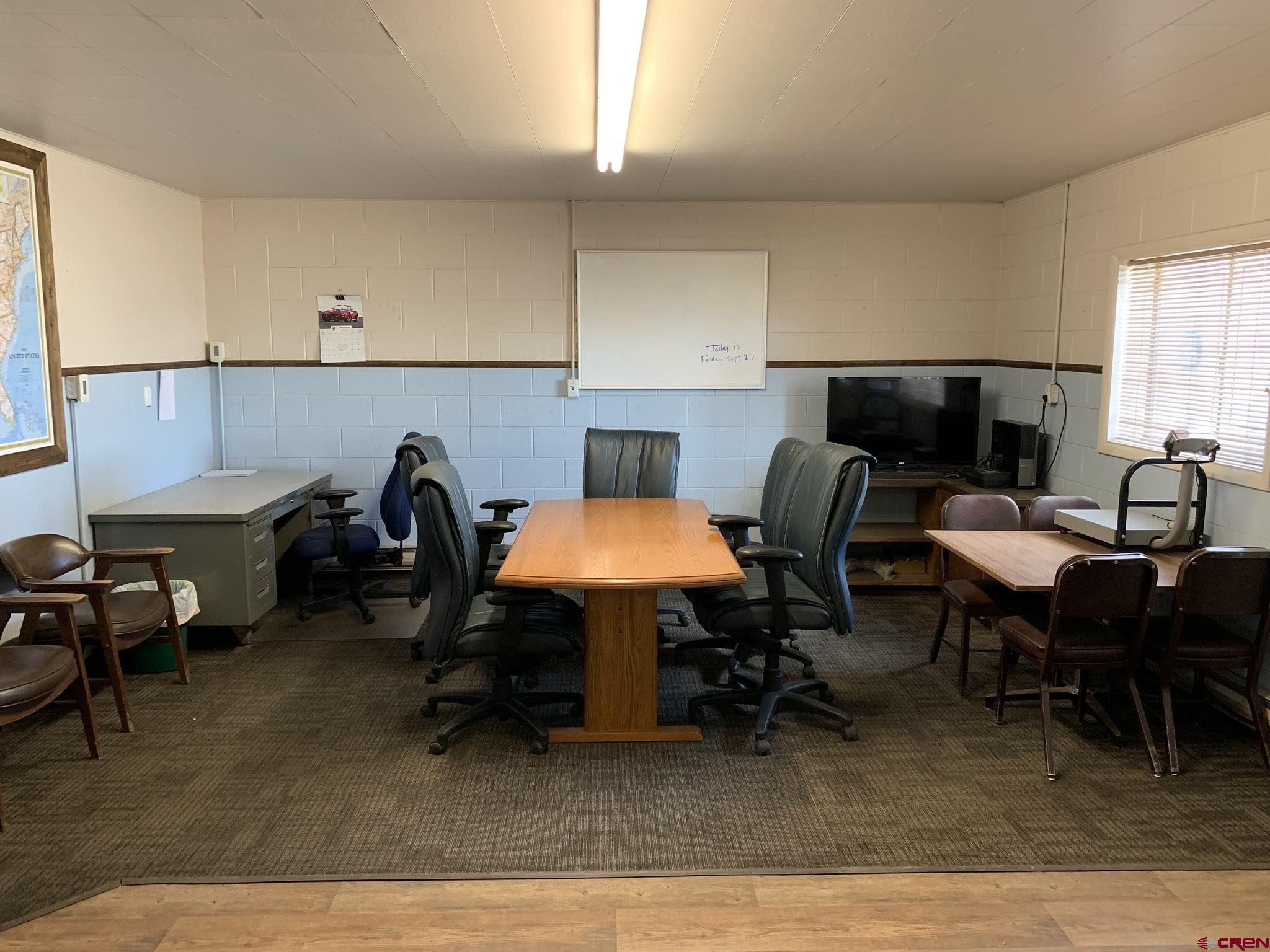 1016 E Highway 112