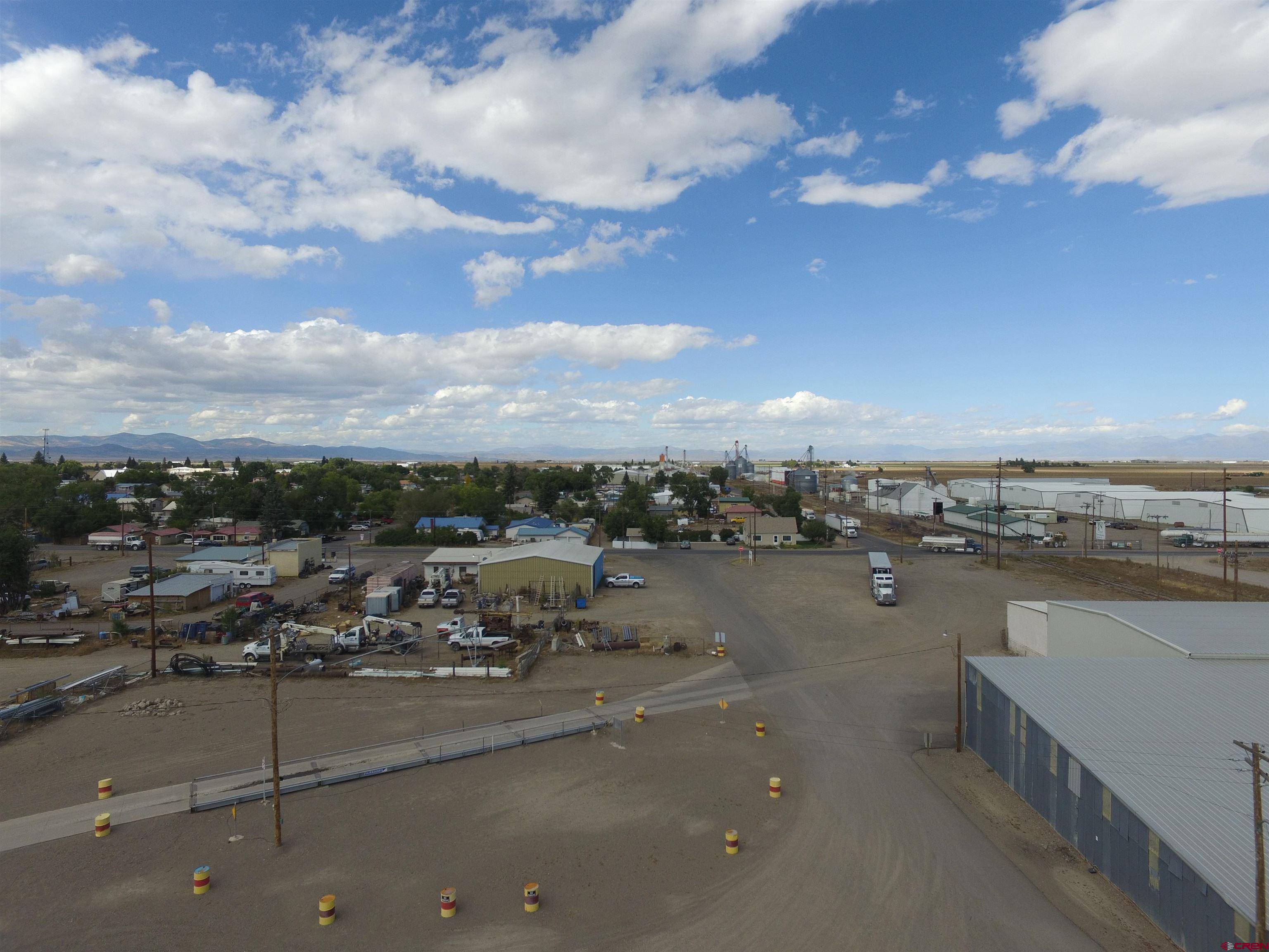 1016 E Highway 112