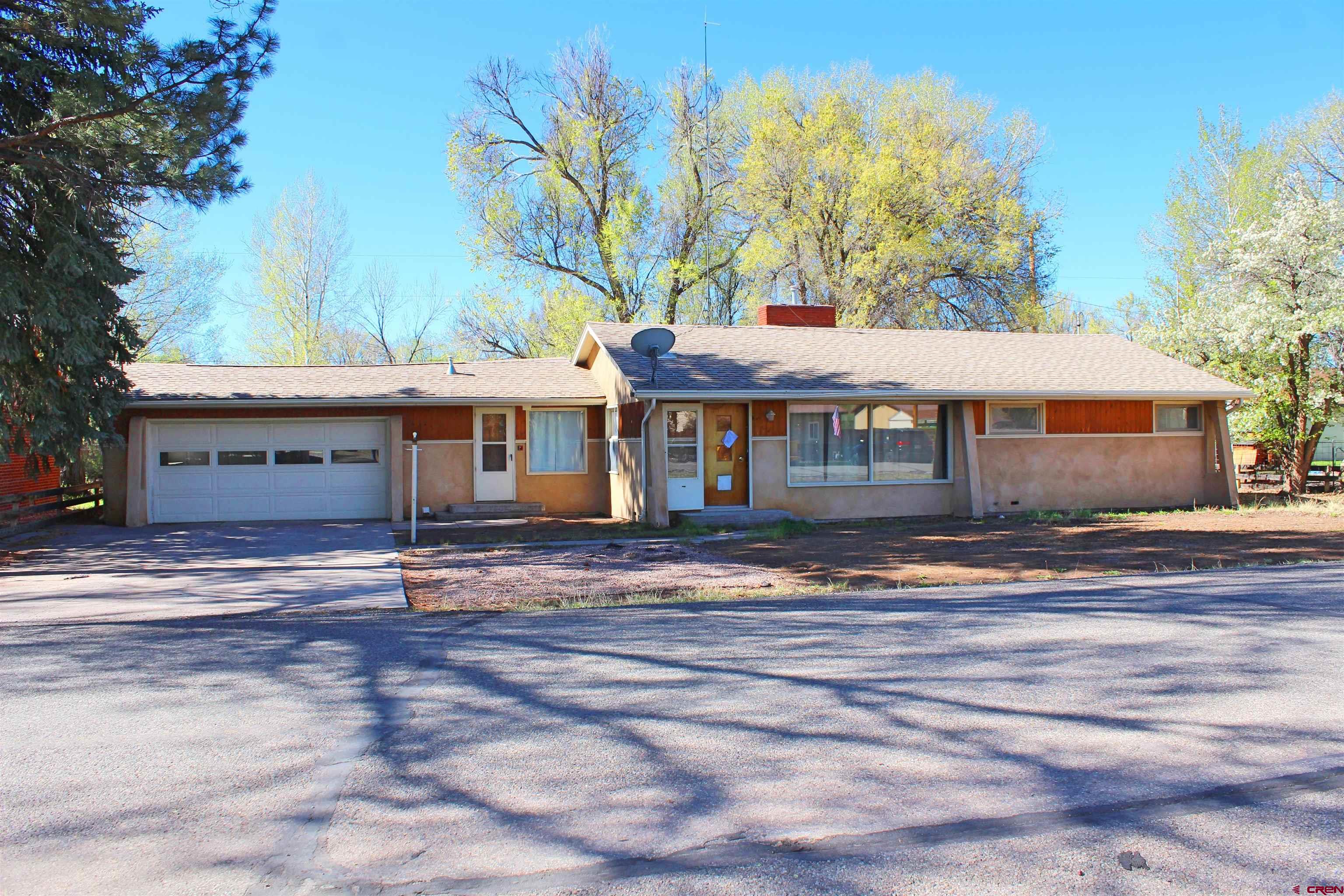 220 Curtis Lane