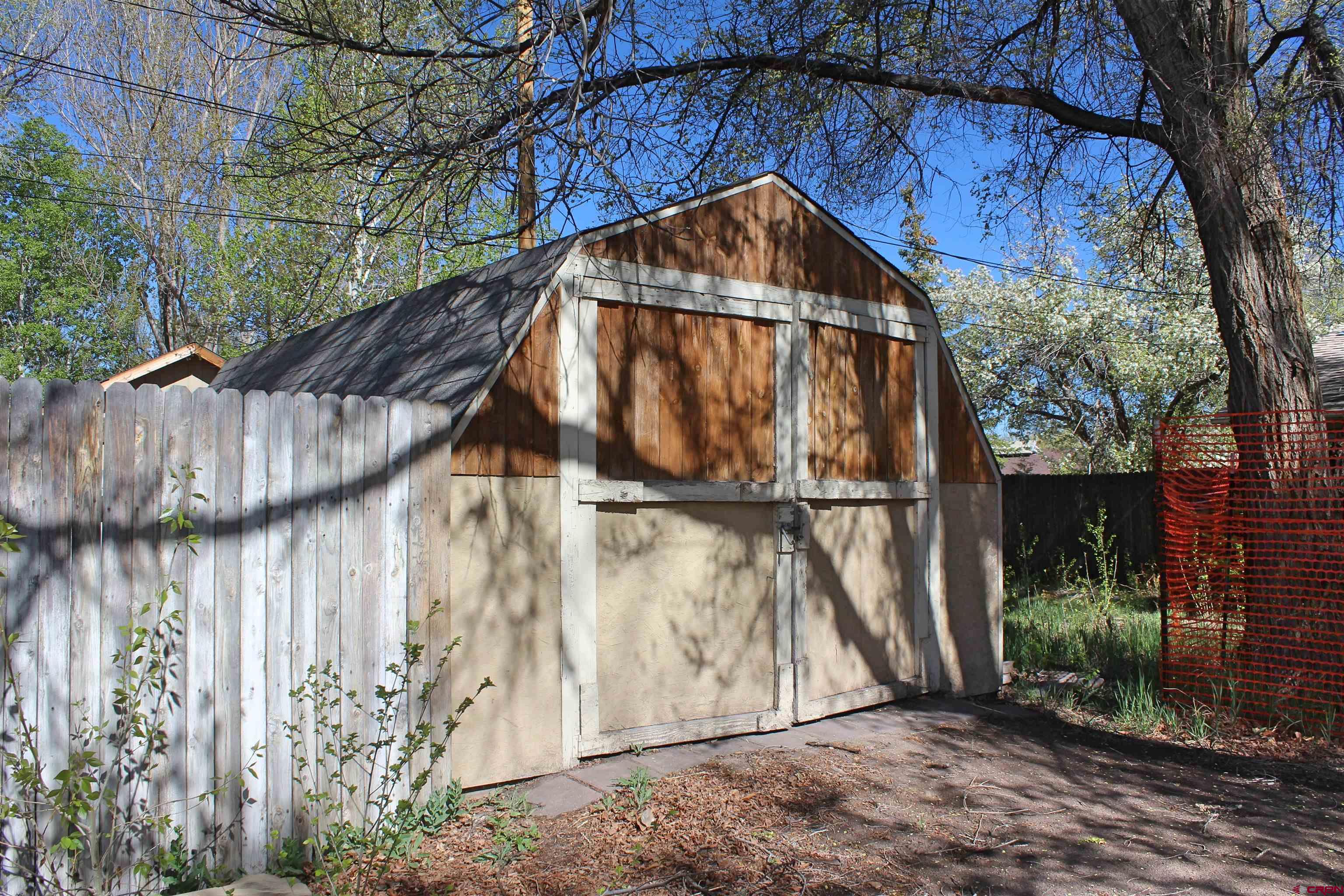 220 Curtis Lane