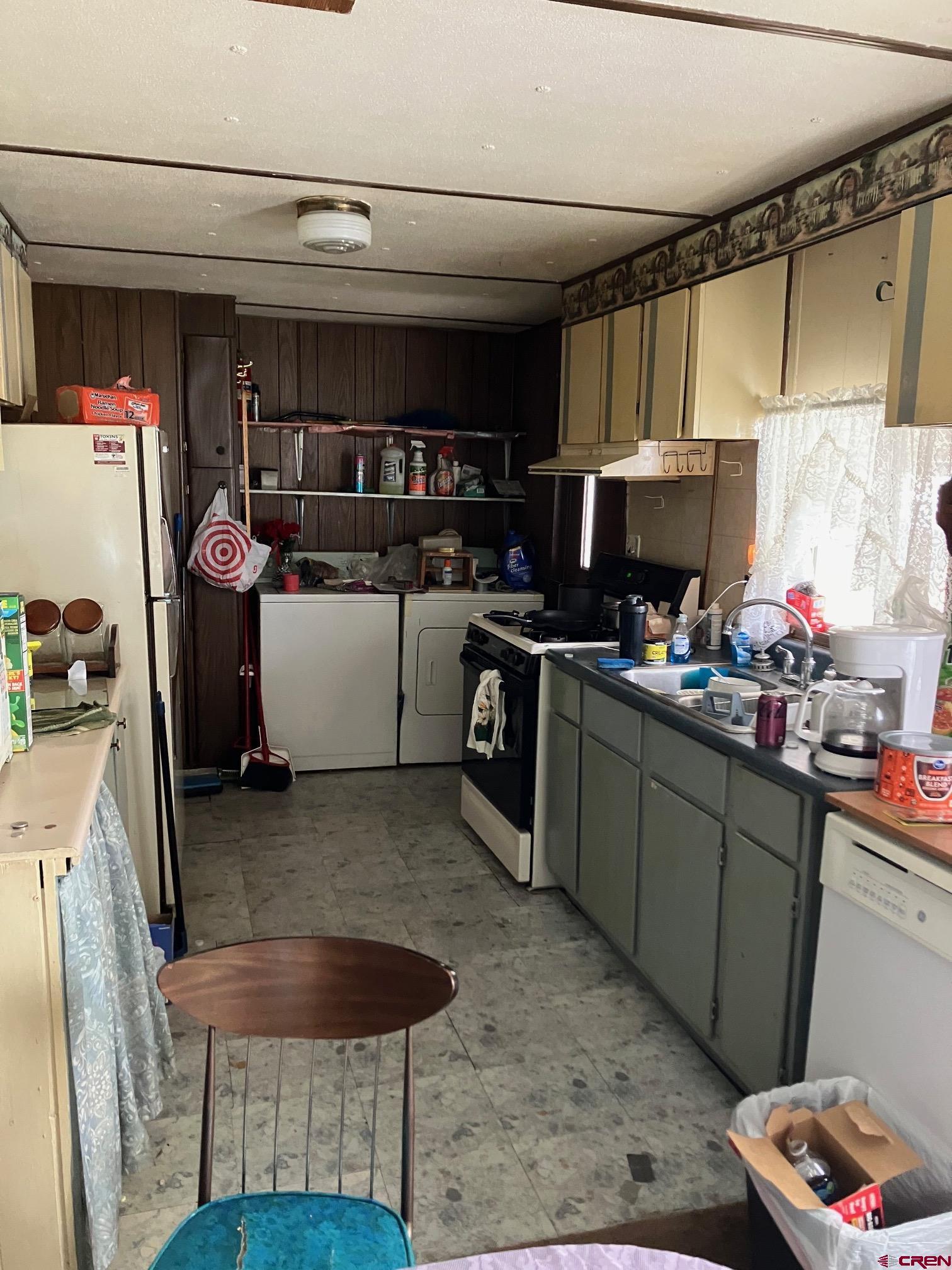 1107 W Tomichi Avenue