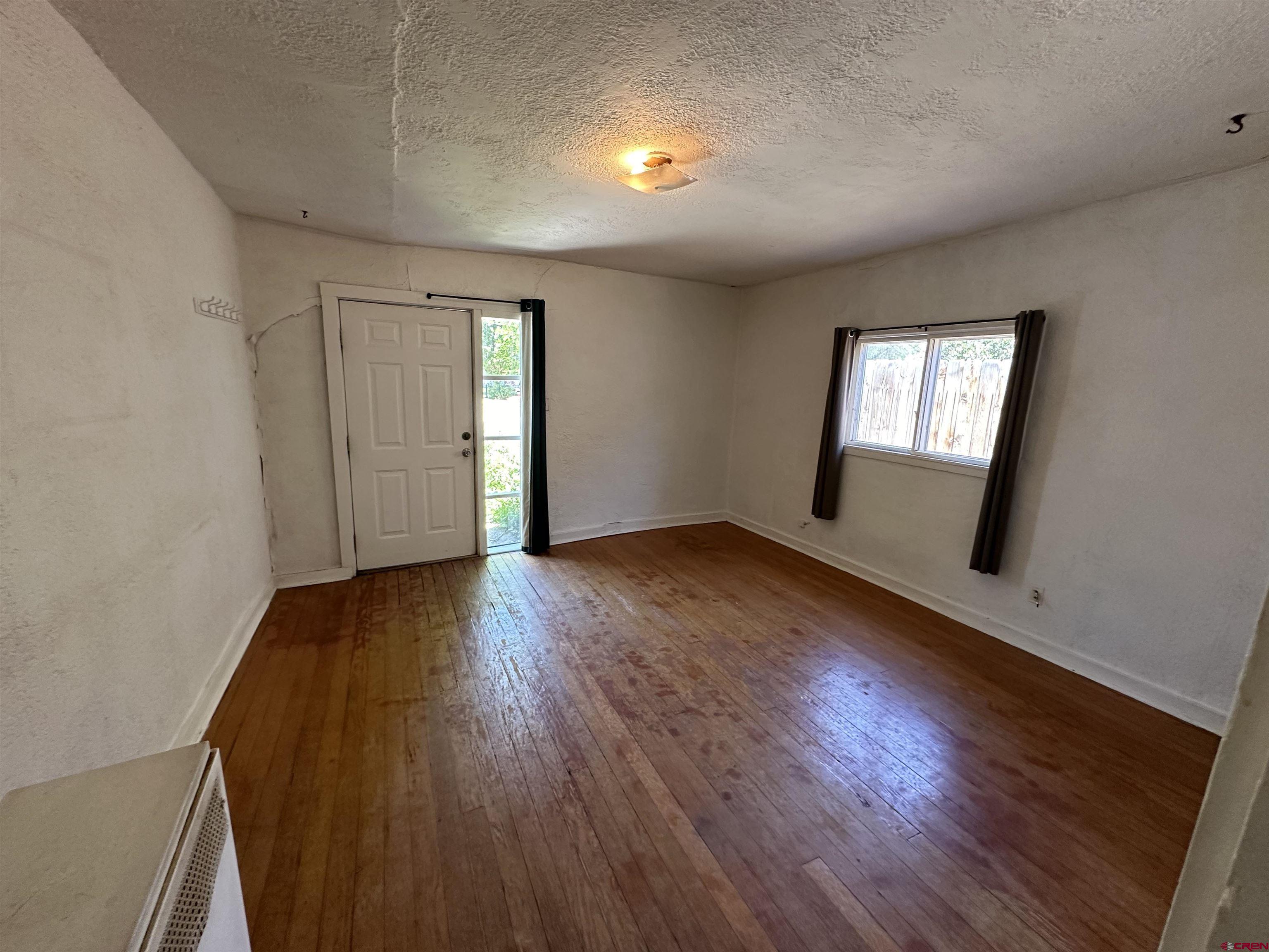 122 & 122.5 Alamosa Avenue