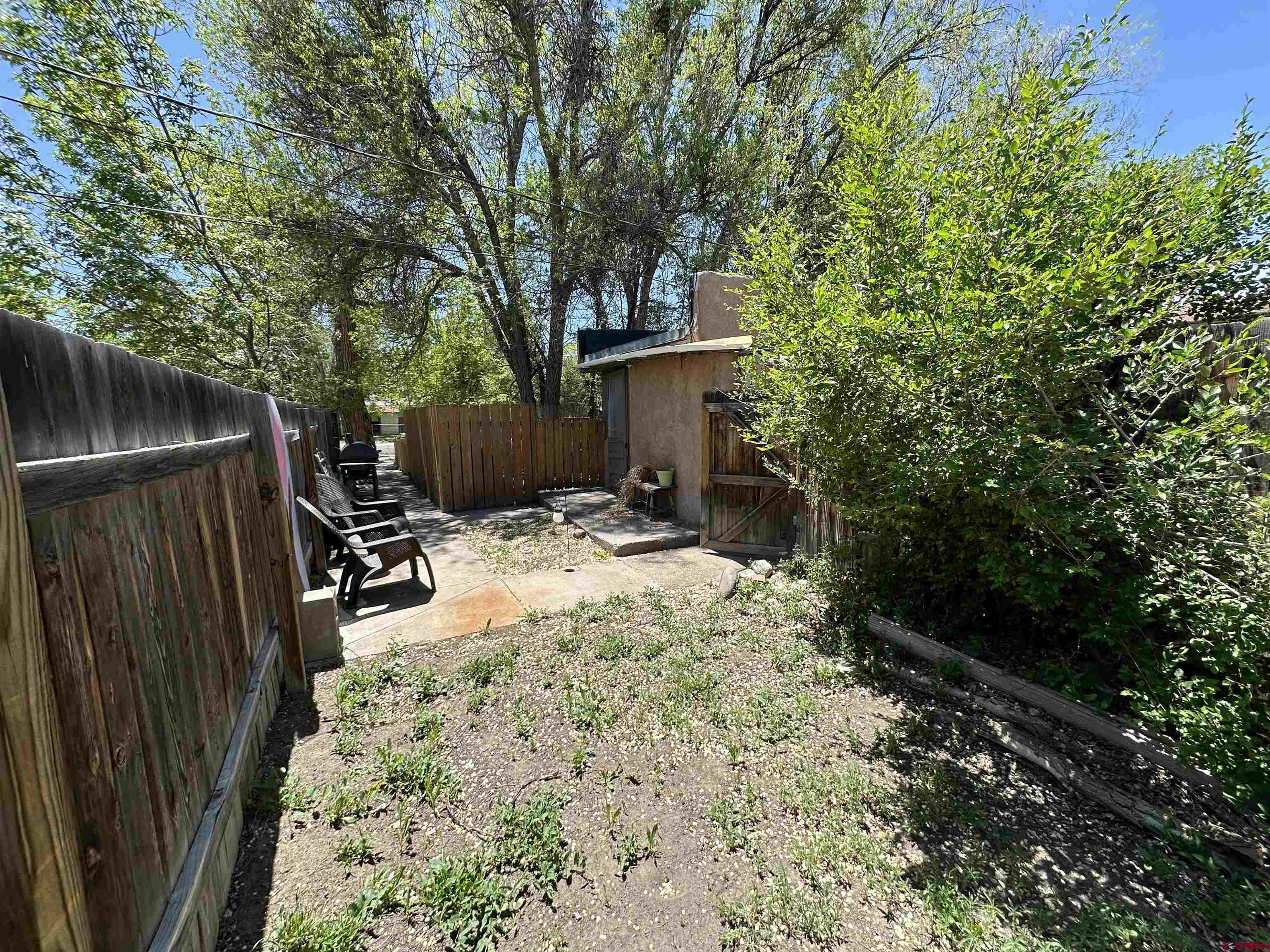 122 & 122.5 Alamosa Avenue