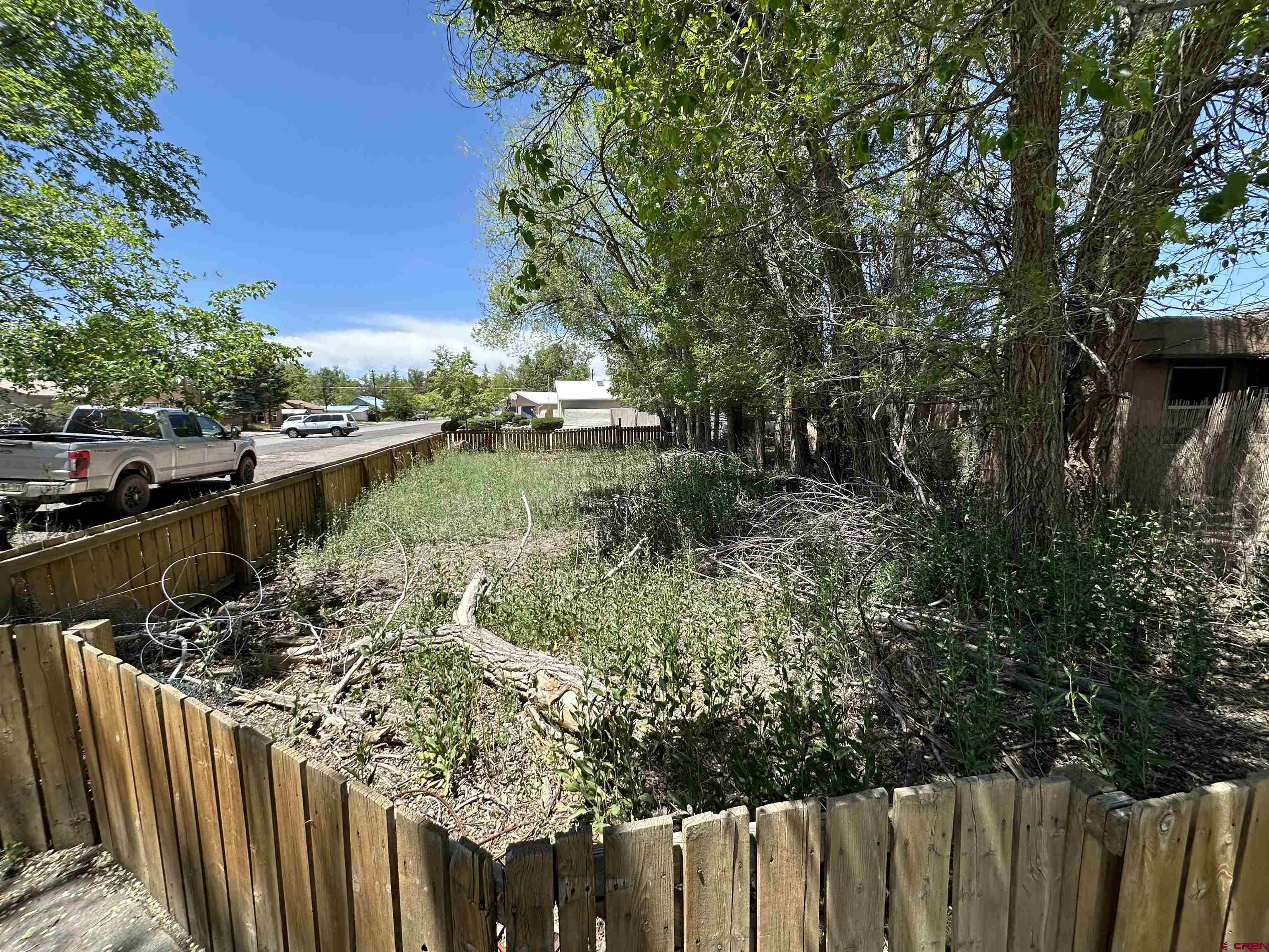 122 & 122.5 Alamosa Avenue