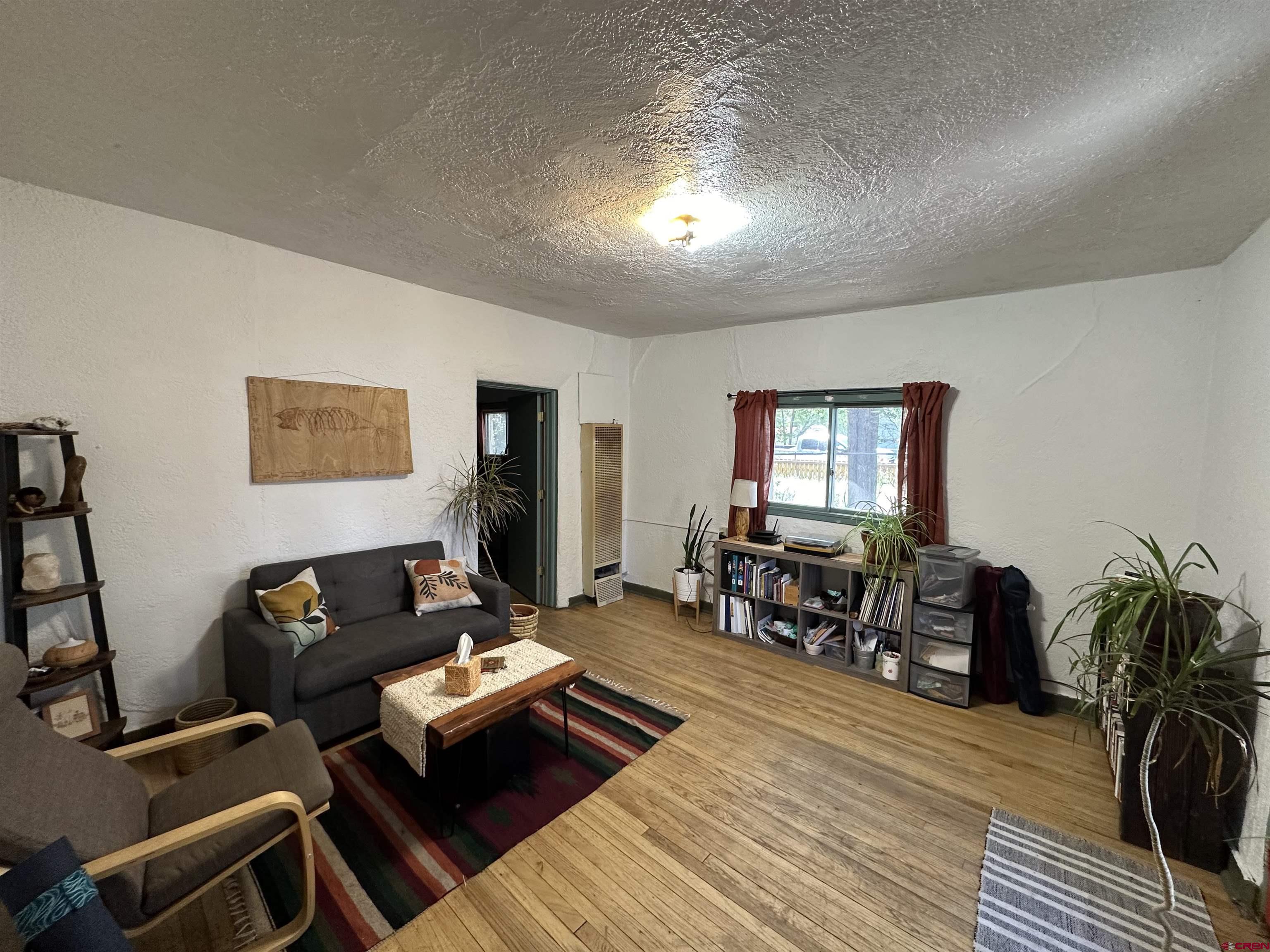 122 & 122.5 Alamosa Avenue