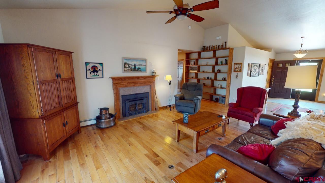 2913 Mimi Lane