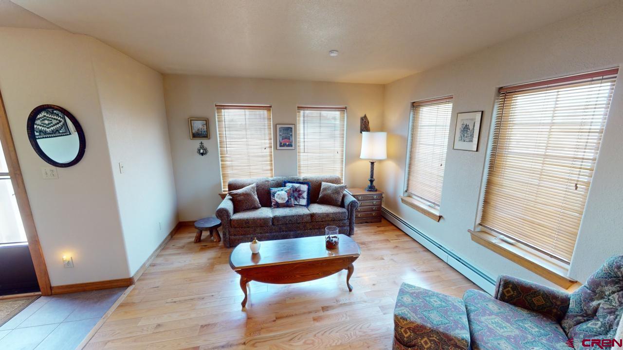 2913 Mimi Lane