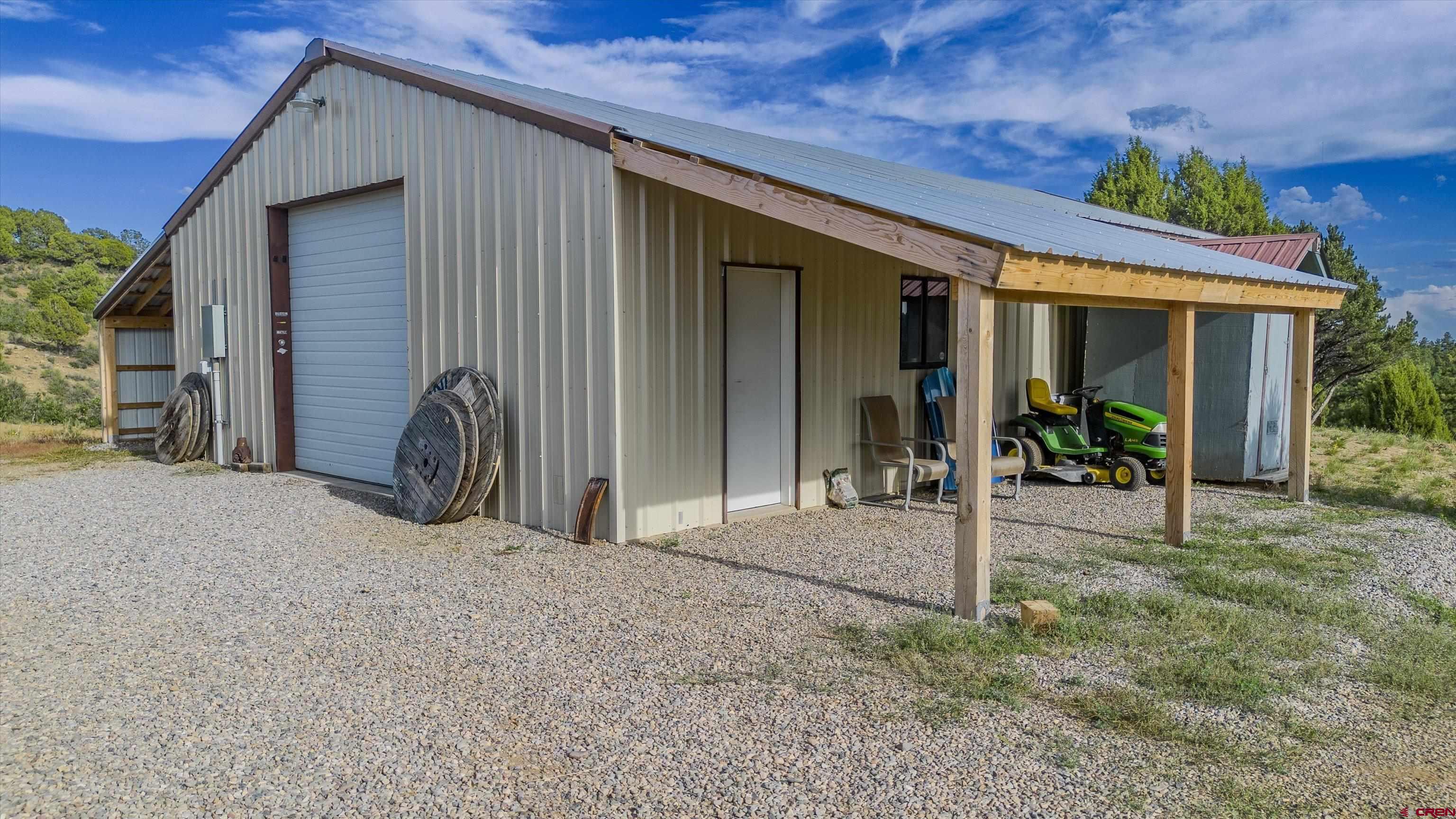 123 N Windy Ridge Road