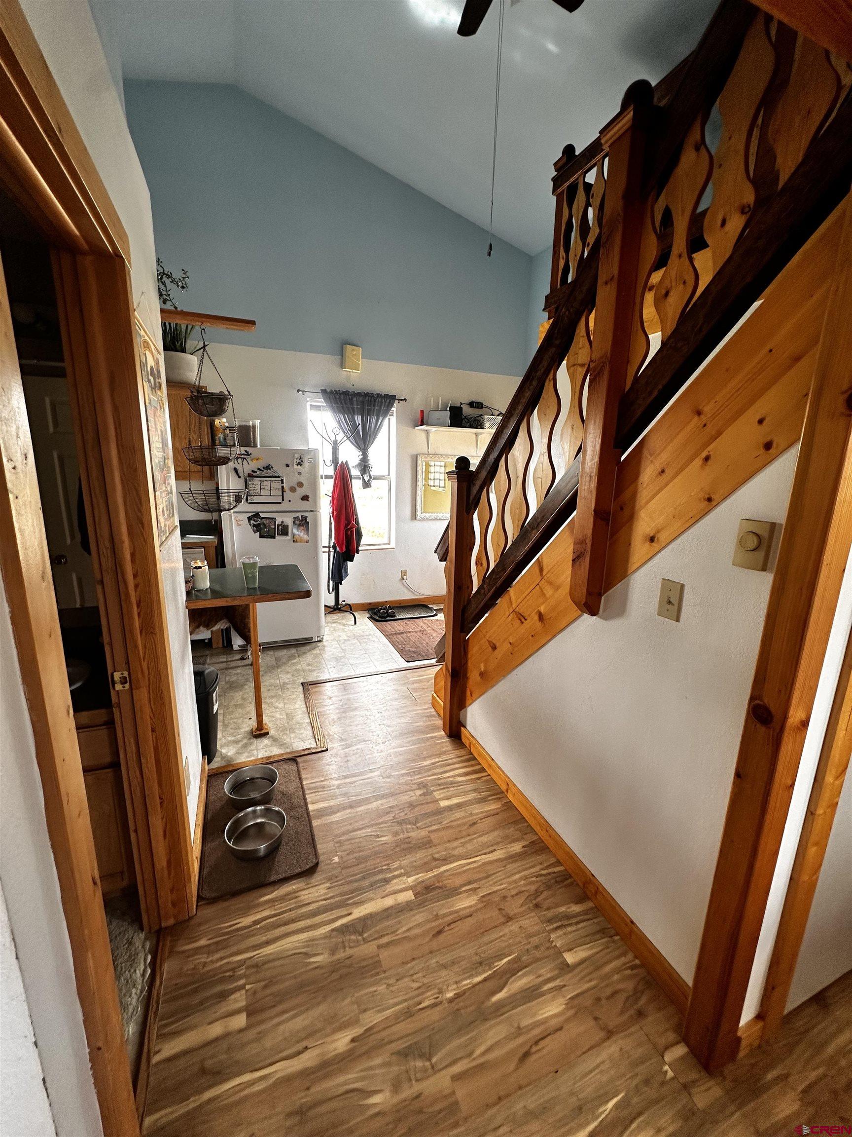 2 Ridge Lane