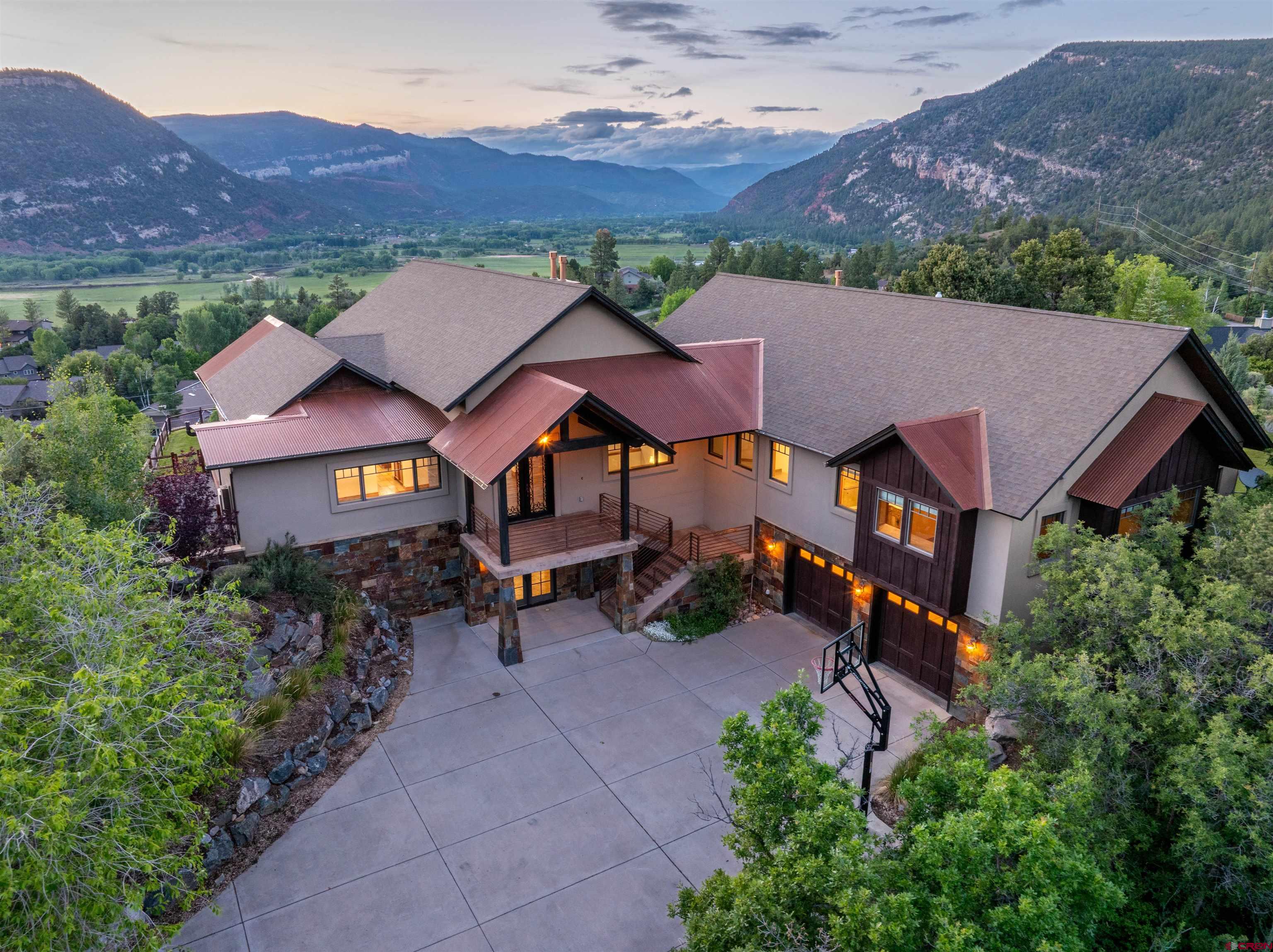 205 Oak Ridge Place