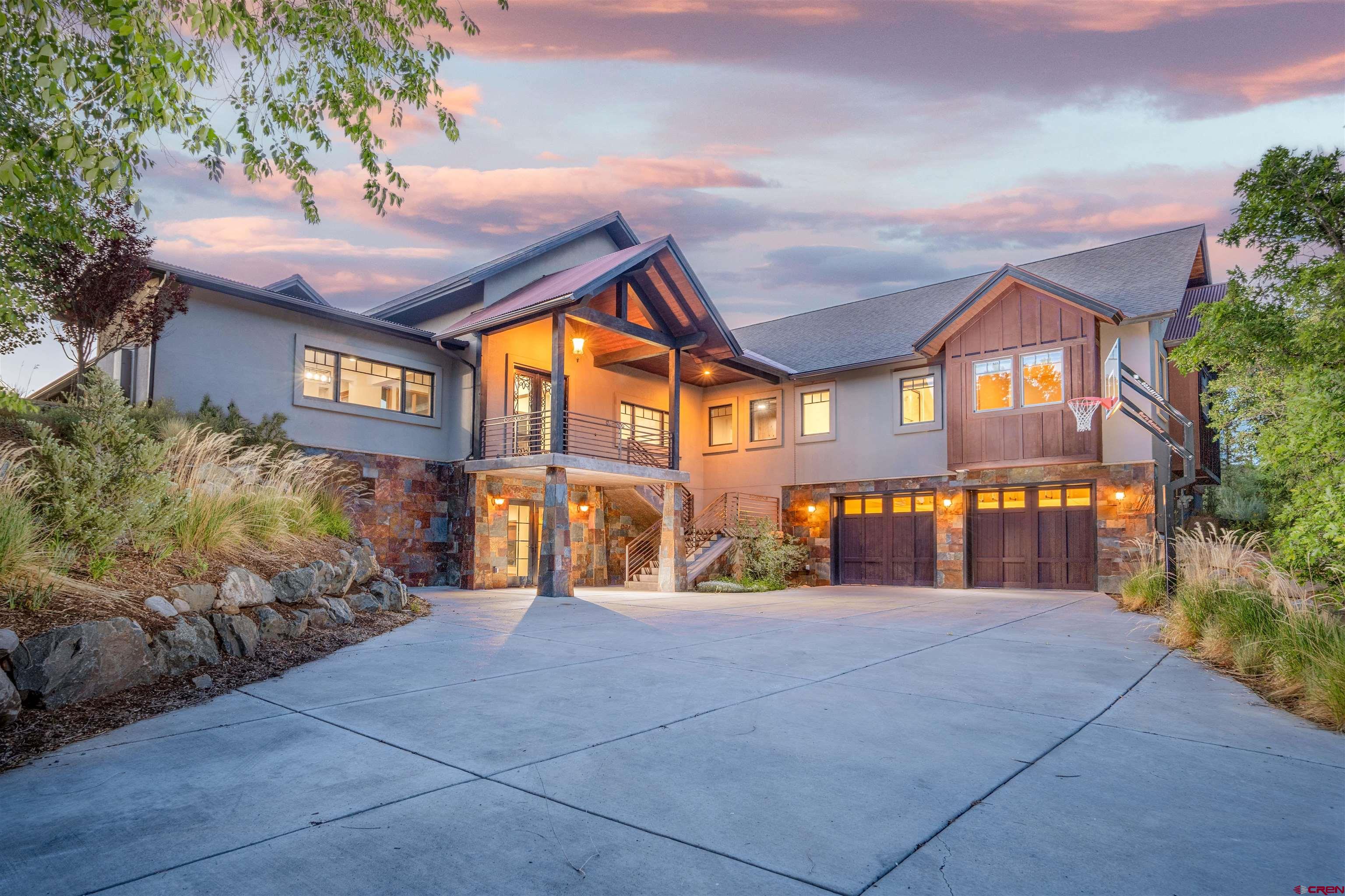 205 Oak Ridge Place