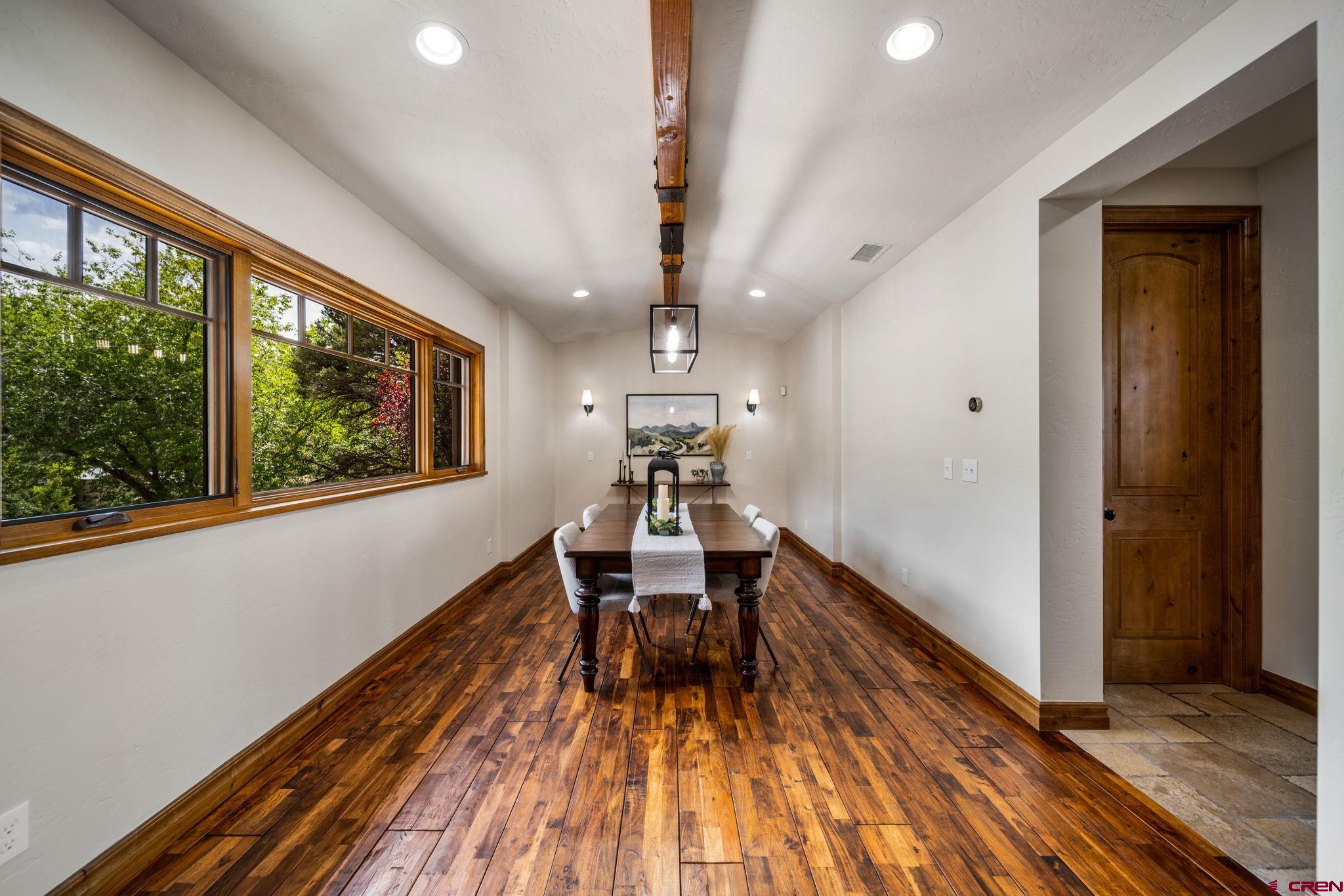 205 Oak Ridge Place